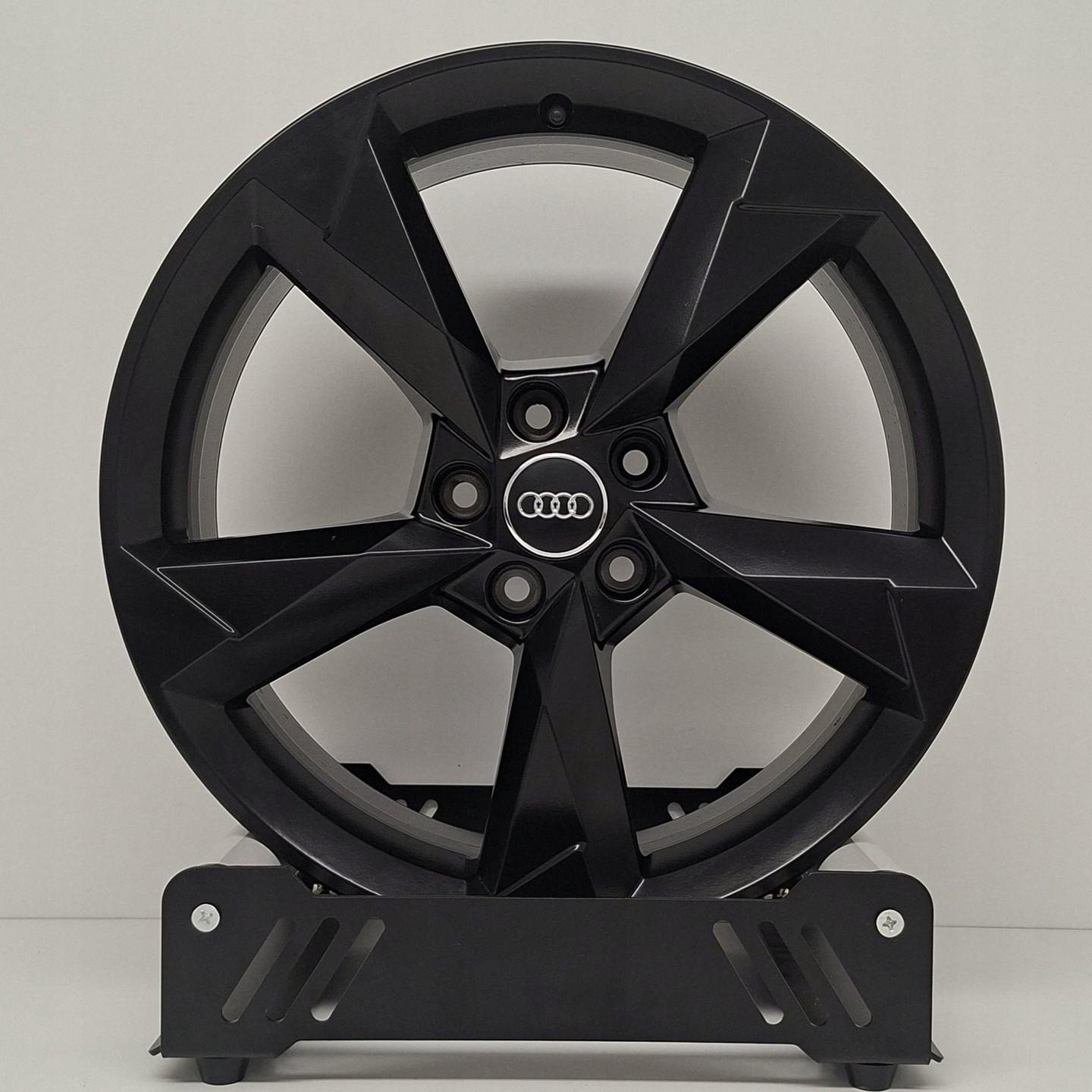 AUDI Q3 , SQ3 , Q2 83A601025N discs aluminium
