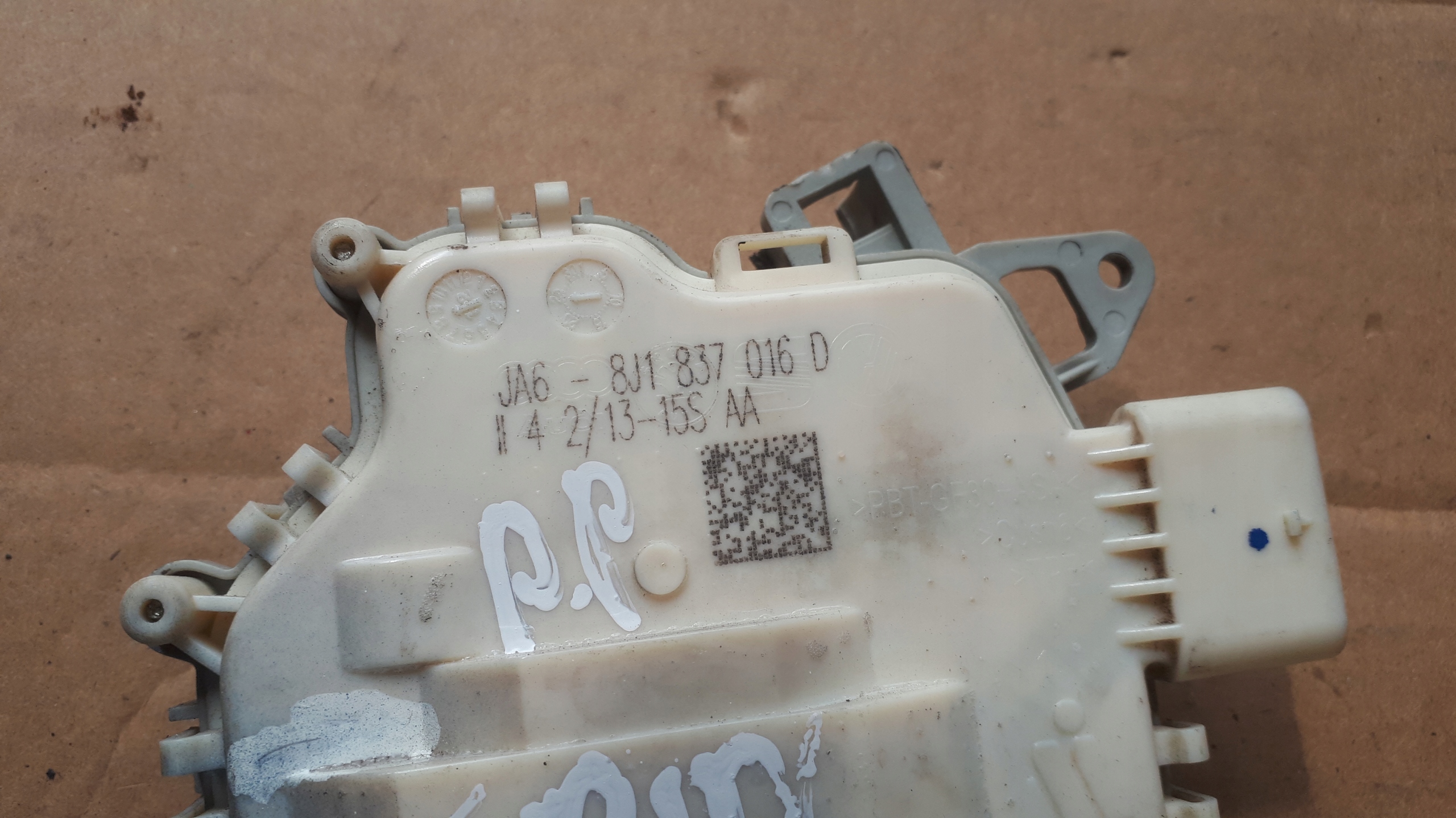 S4 B8 LIFT A4 lock door right front EU 5 PIN