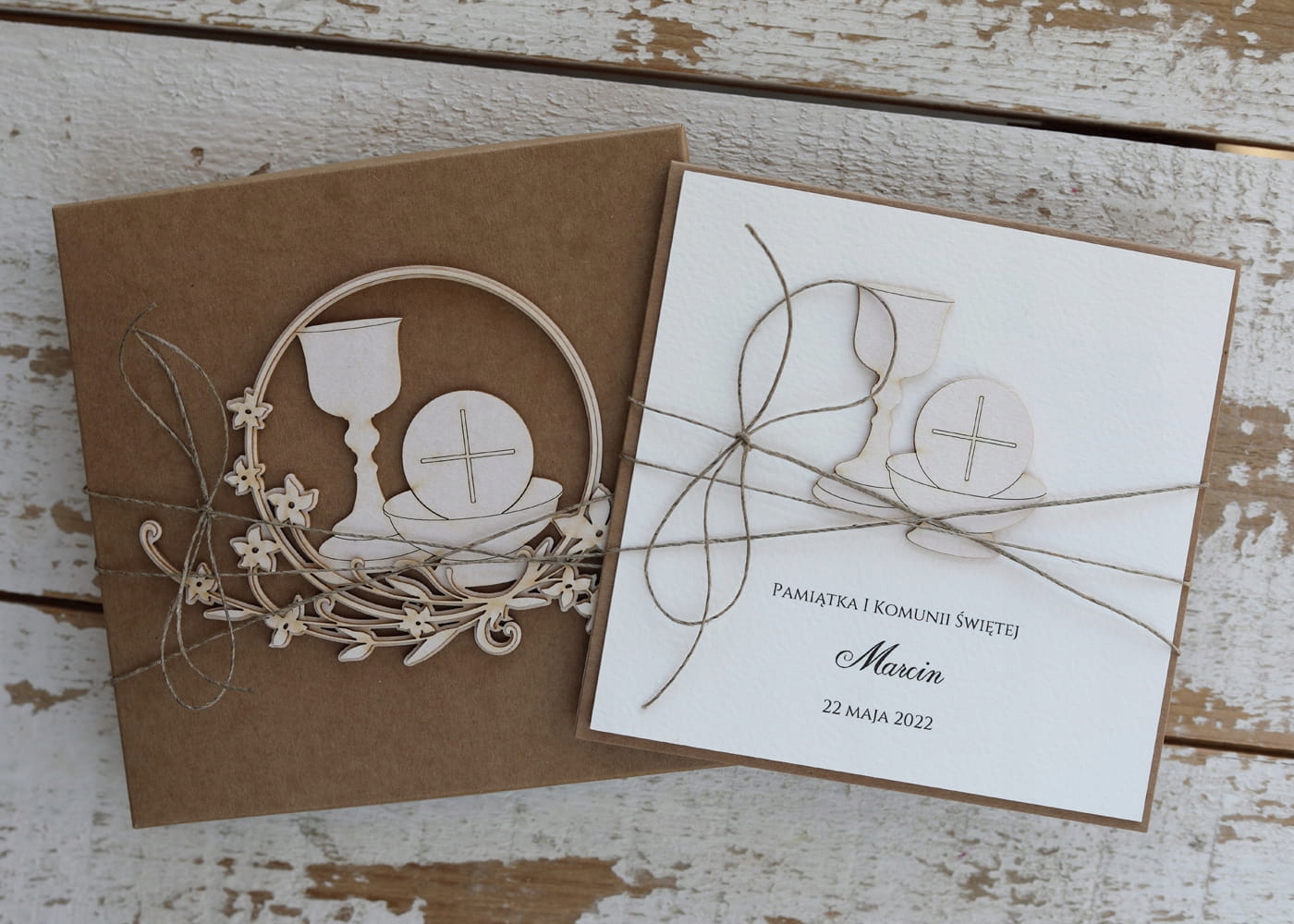 Výjimečná památka na svaté přijímání – pohlednice s jménem a datem