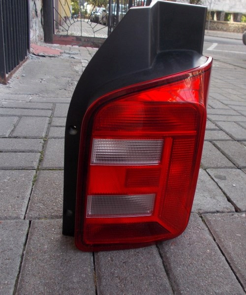 VW T5 LIFT 2009-2015 DRZWI PRAWA TYLNA LAMPA ORYGINAŁ