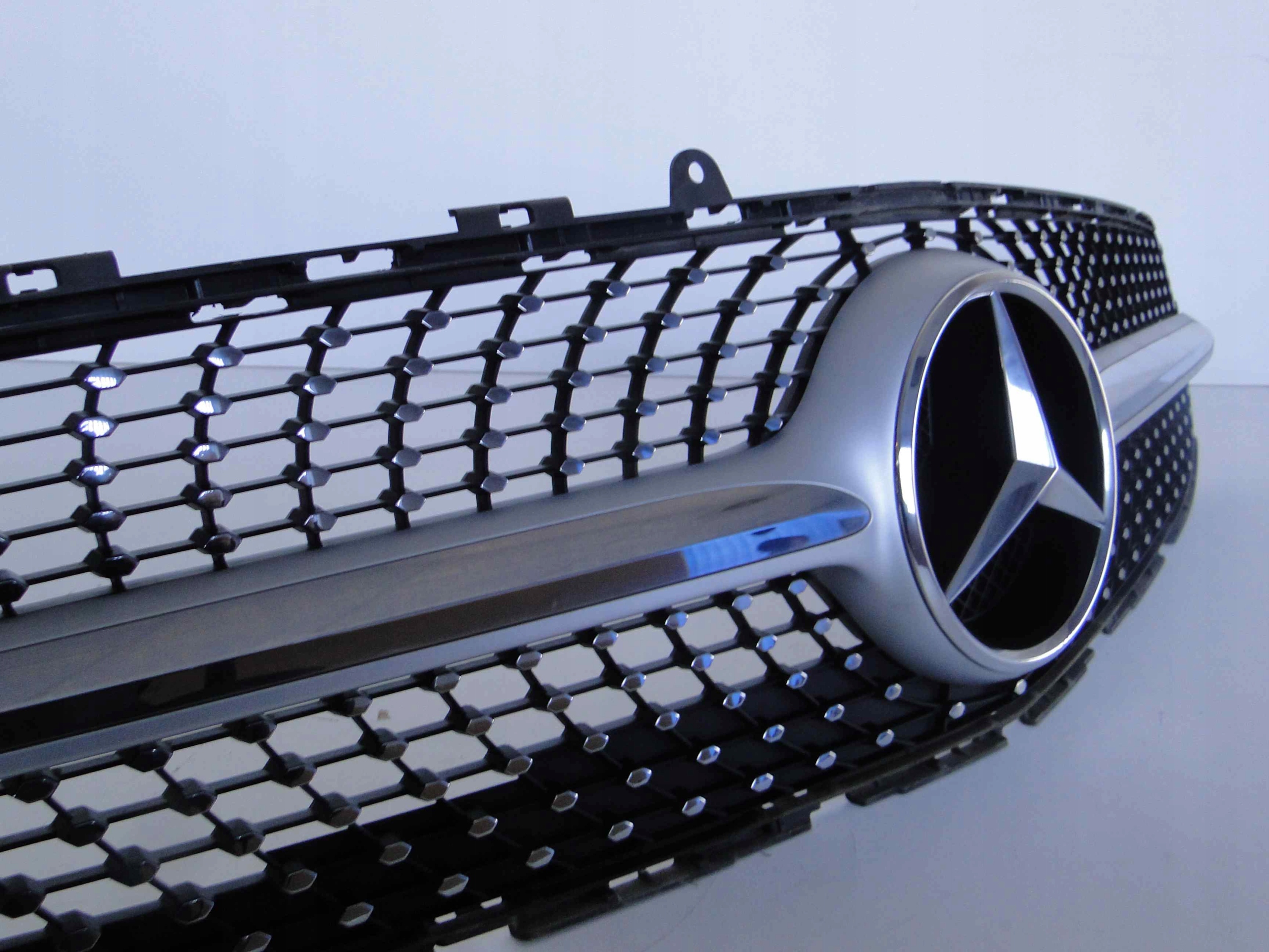 MERCEDES CLS 218 LIFT GRILL ATRAPA DIAMENT AMG Producent części Mercedes-Benz OE