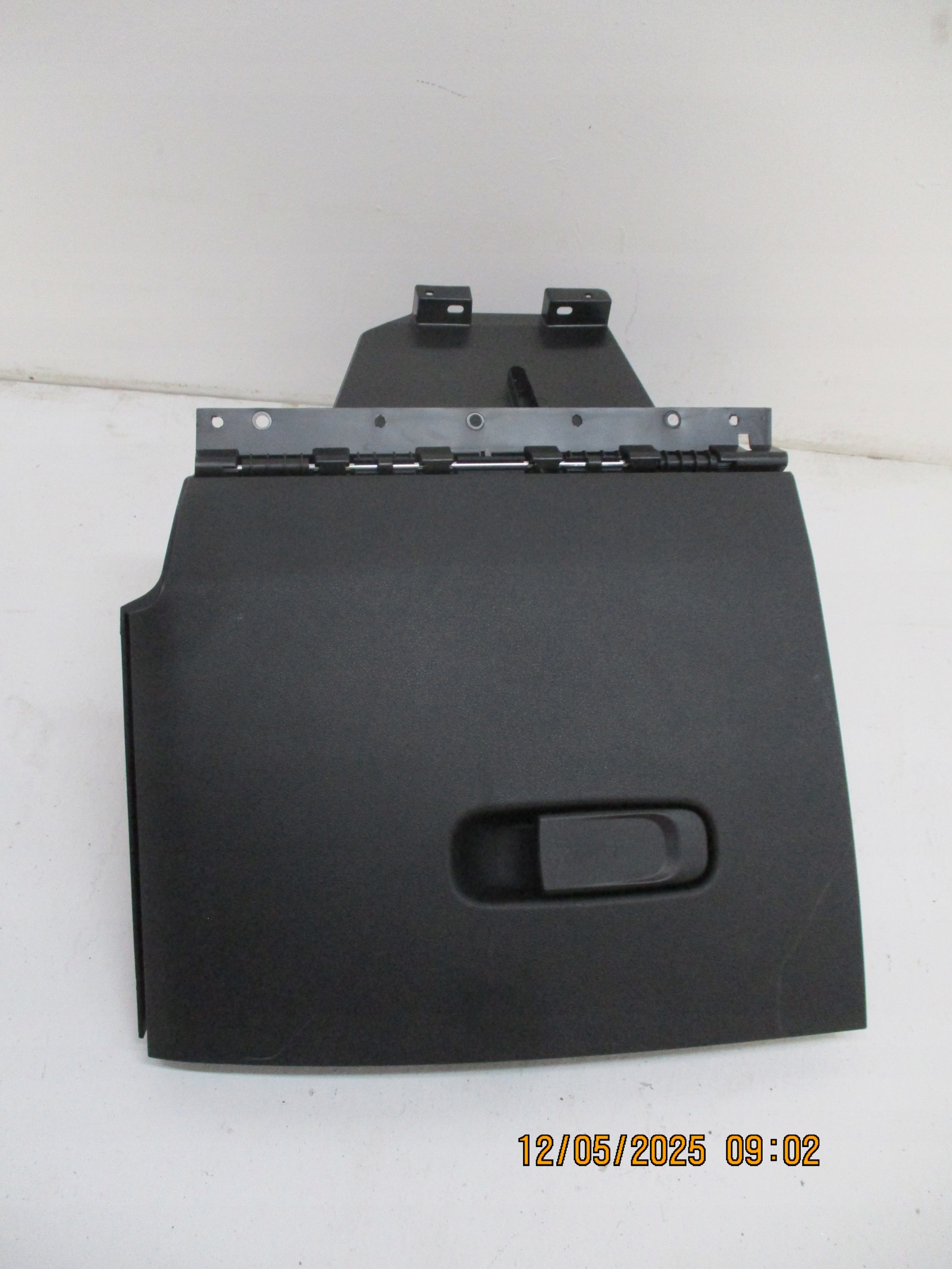passenger compartment consoles Jeep AVENGER