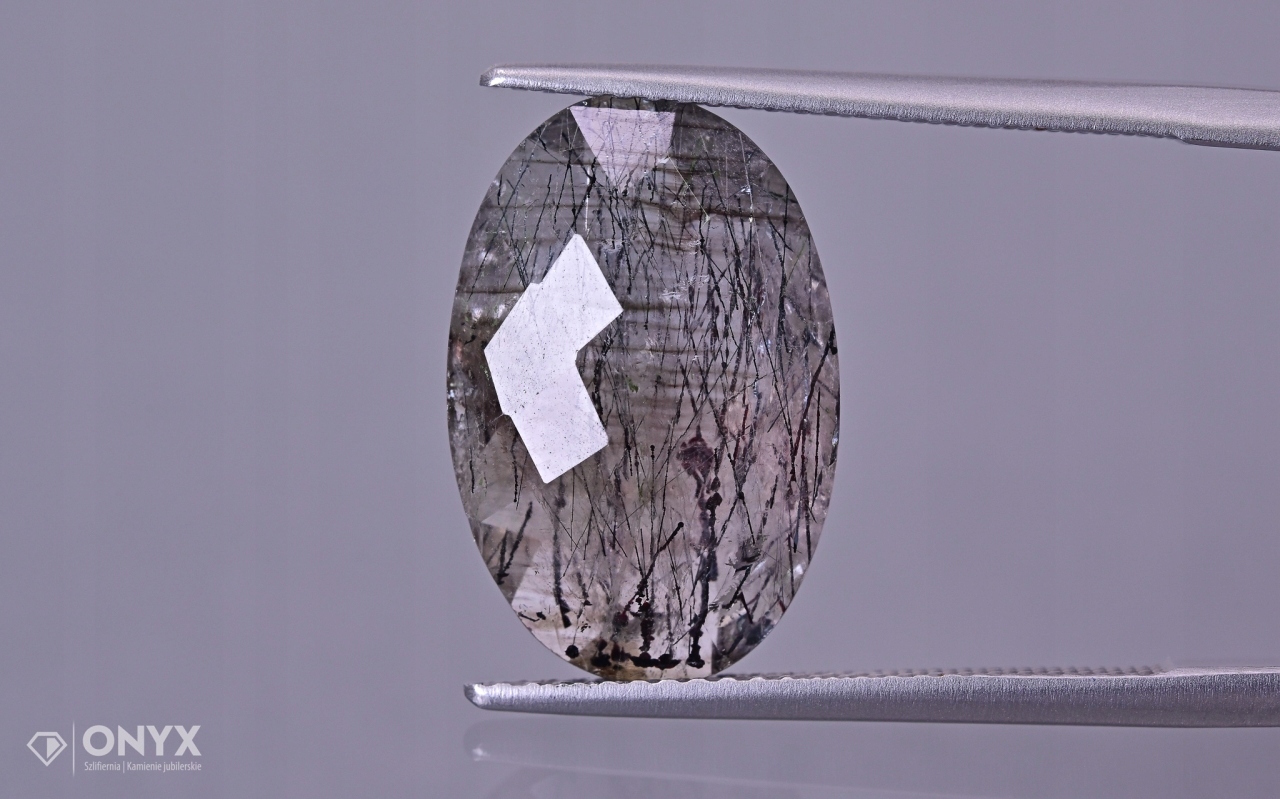 Křemen s getitem fazetovaný ovál 17x11 mm