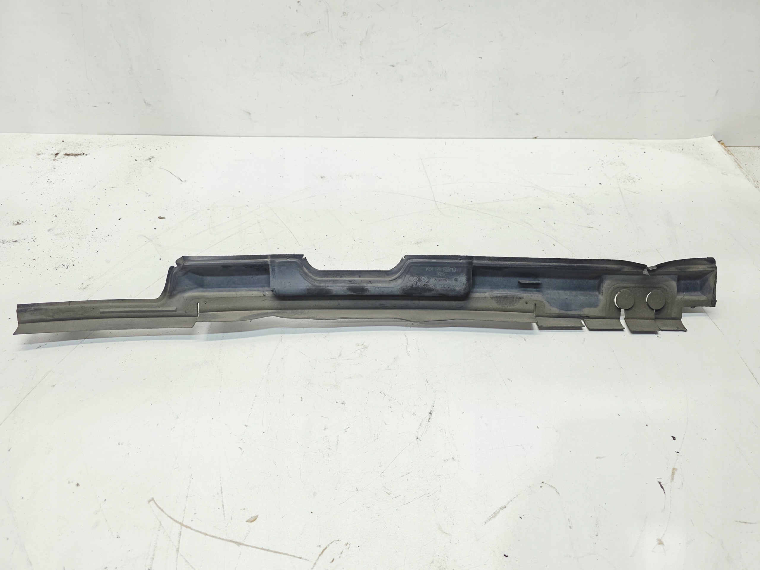 luftansaugkanal oben AUDI Q5 8R 8R0121292B