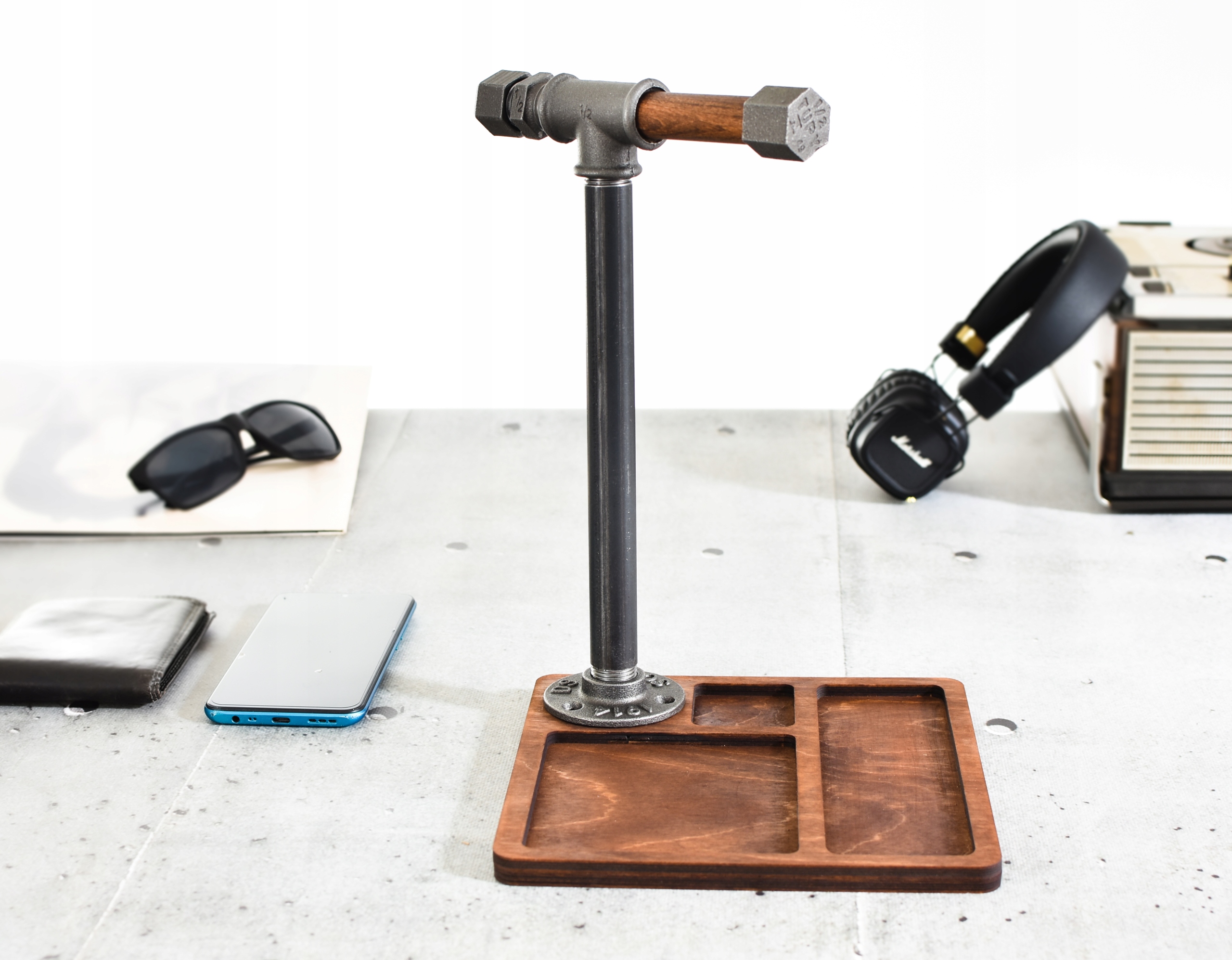 Stojan na sluchátka s organizérem podnos na nářadí hodinky příslušenství kancelář