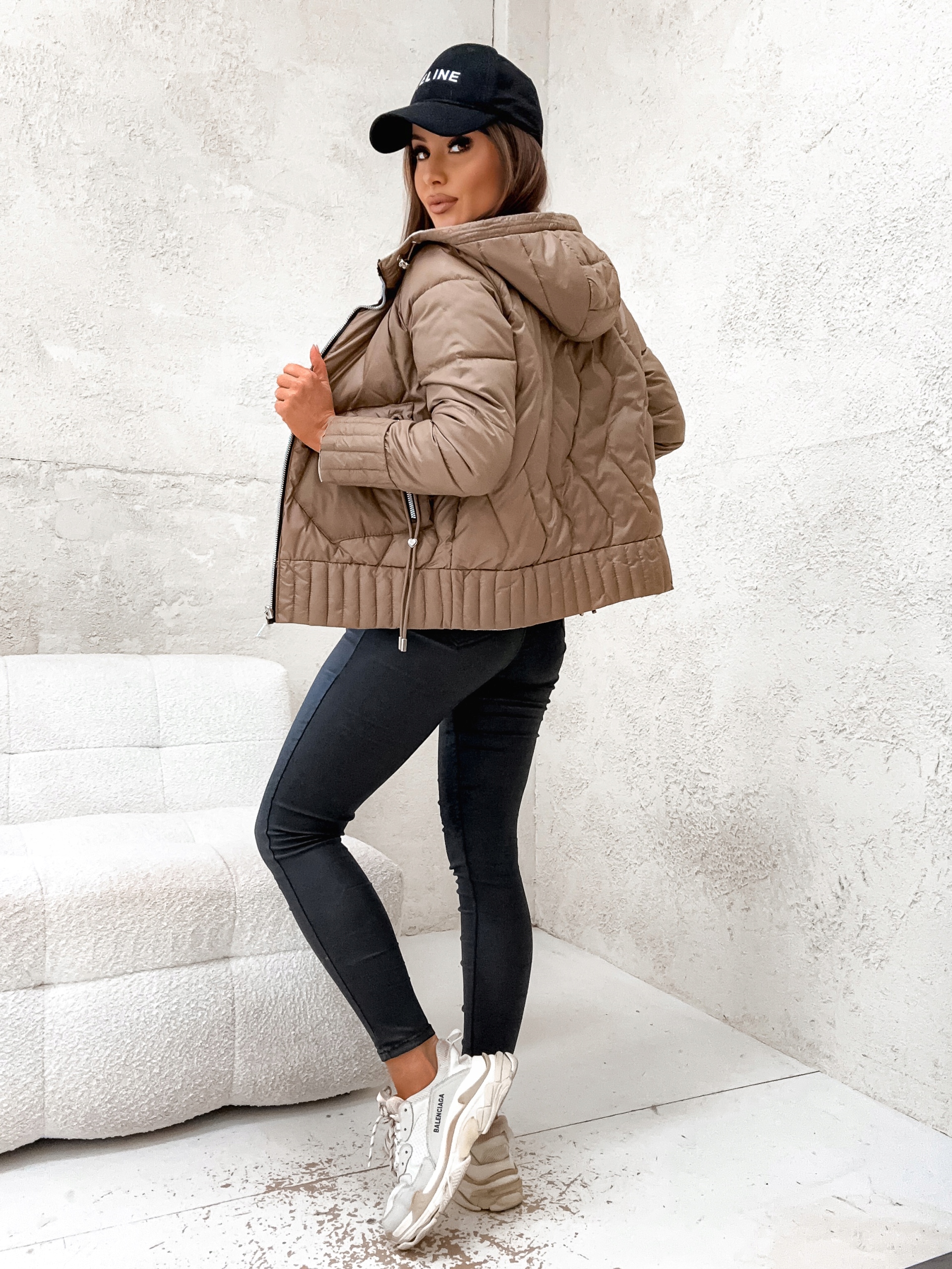 WIOSENNA_JESIENNA_Pikowana Modna Przejściówka - 3XL Kolor wielokolorowy