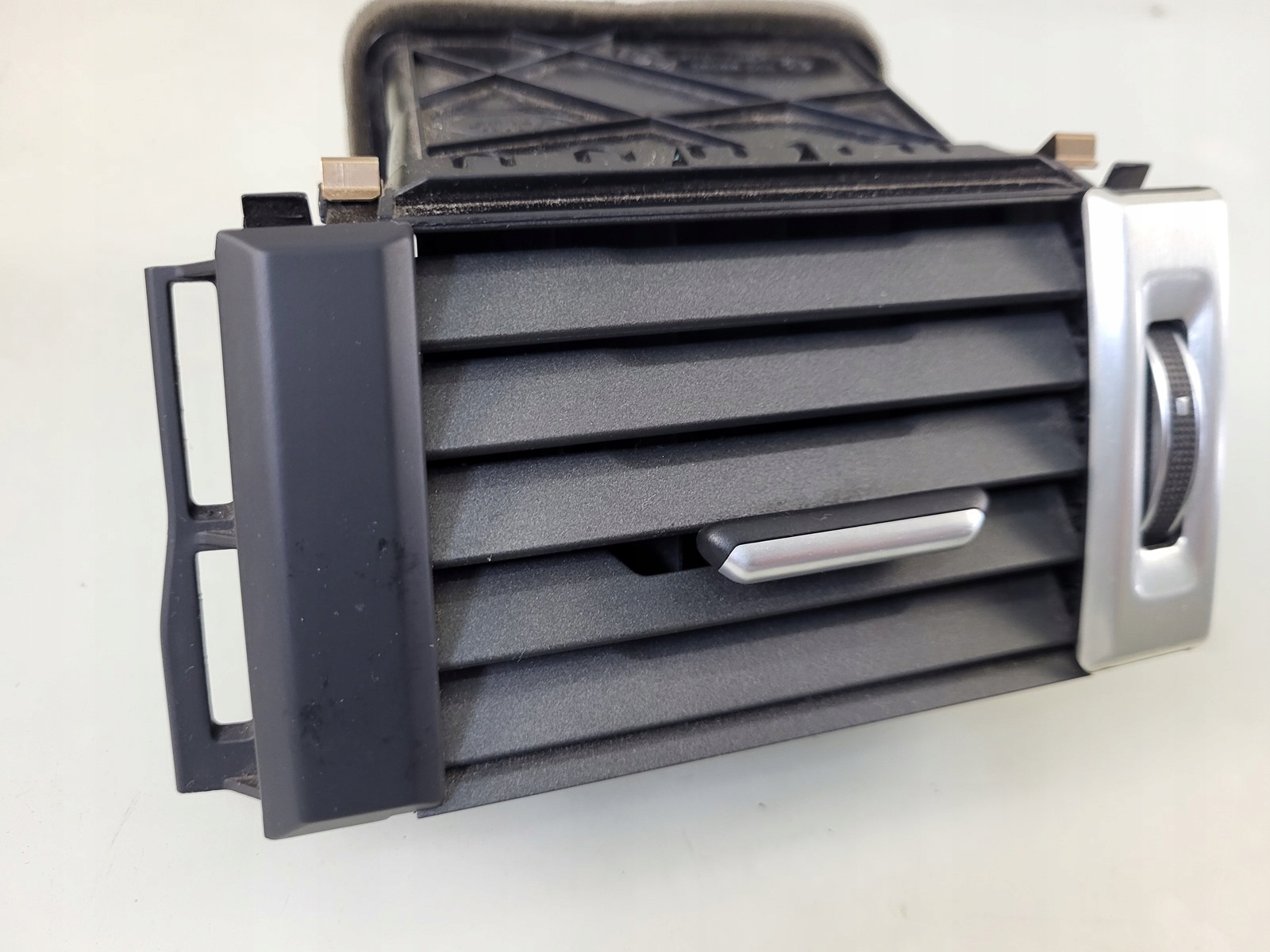 Lüftungsgitter des lüfters Range Rover EVOQUE L538 08088-005