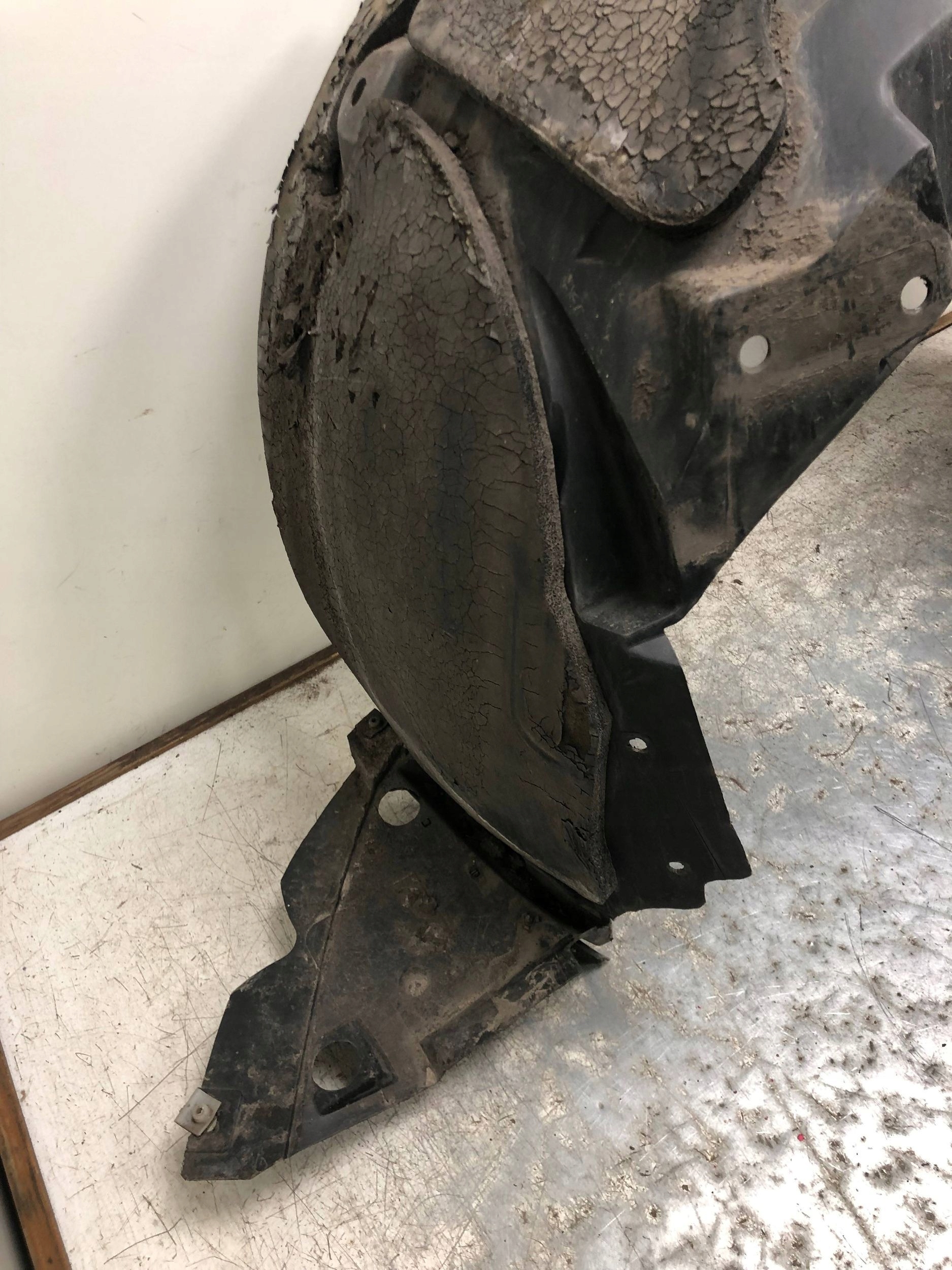mudguard right front NISSAN QASHQAI +2 J10