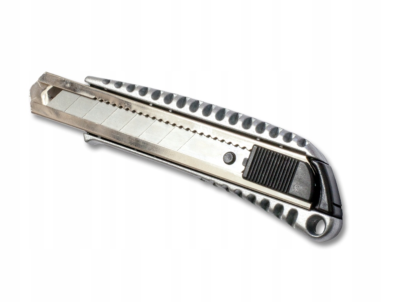 

Nóż z ostrzem łamanym Stalco 18mm S-17541