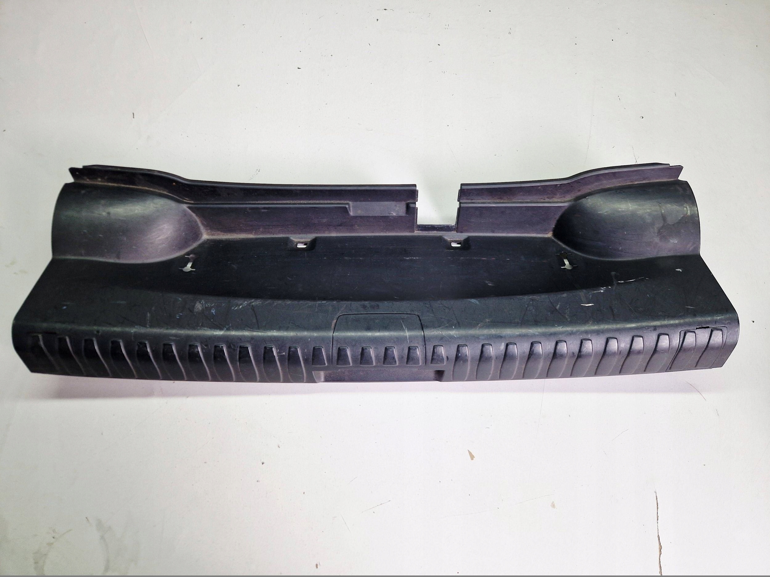 cap of the threshold boot cover supports rear part BMW 1 E81 E87 7123335
