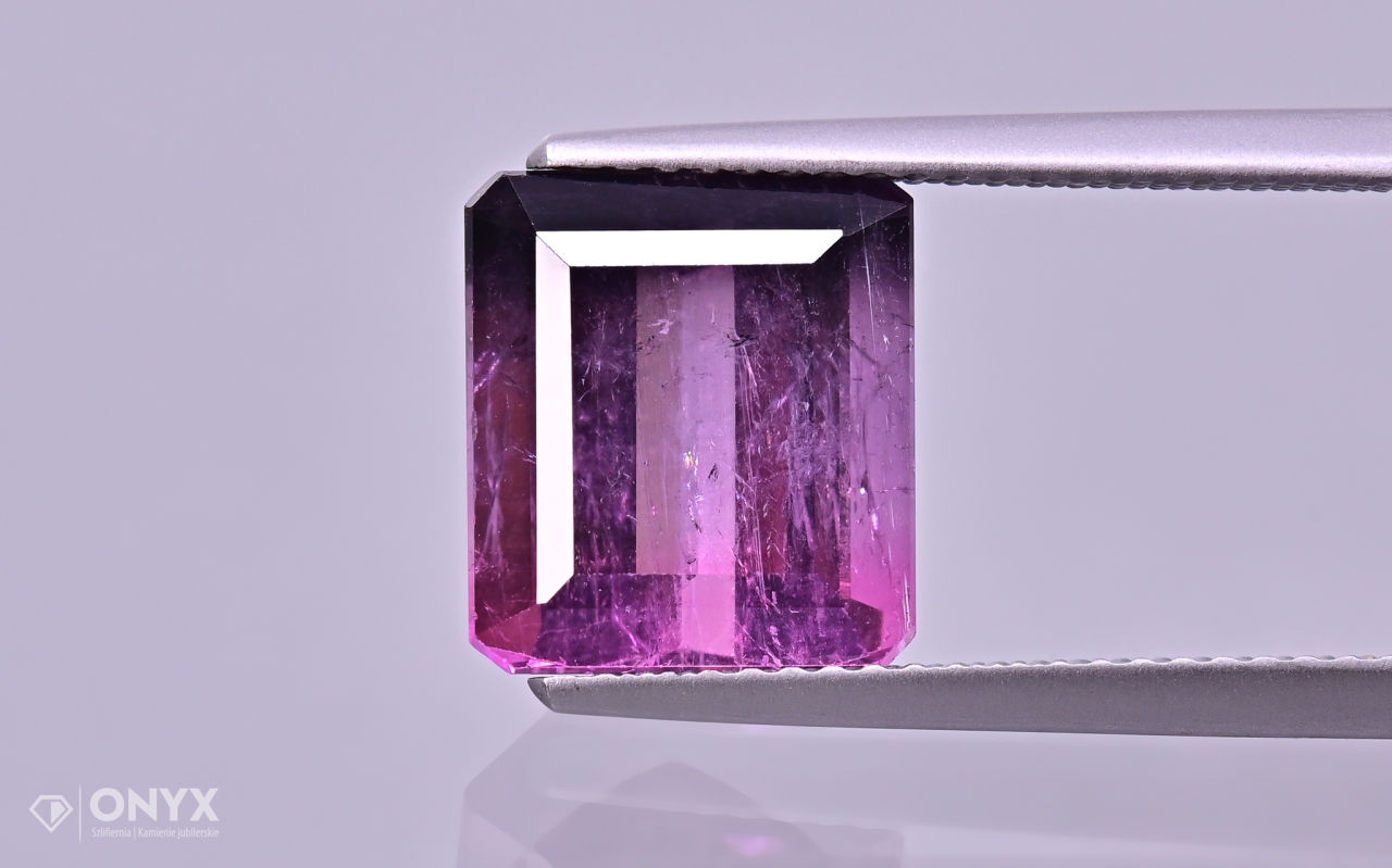 Fasetovaný turmalín oktagon 10,5x9,5 mm