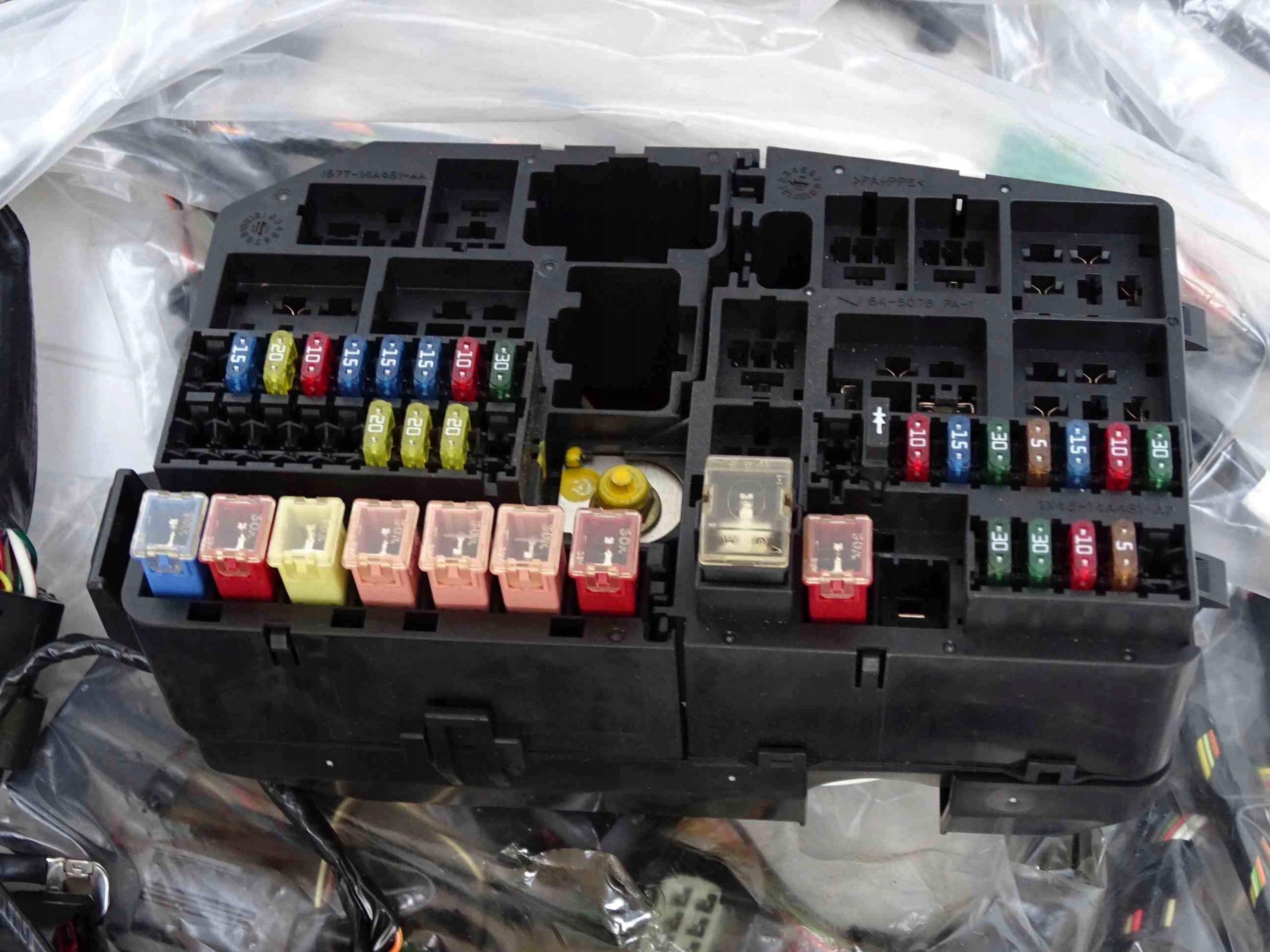 wiązka instalacja puszka bezpiecznik JAGUAR X-TYPE Producent części Jaguar OE