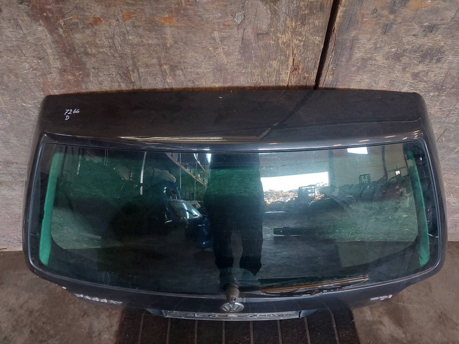 complete rear part VOLKSWAGEN PASSAT B5 FL LC9Z trunk door boot bumper lights