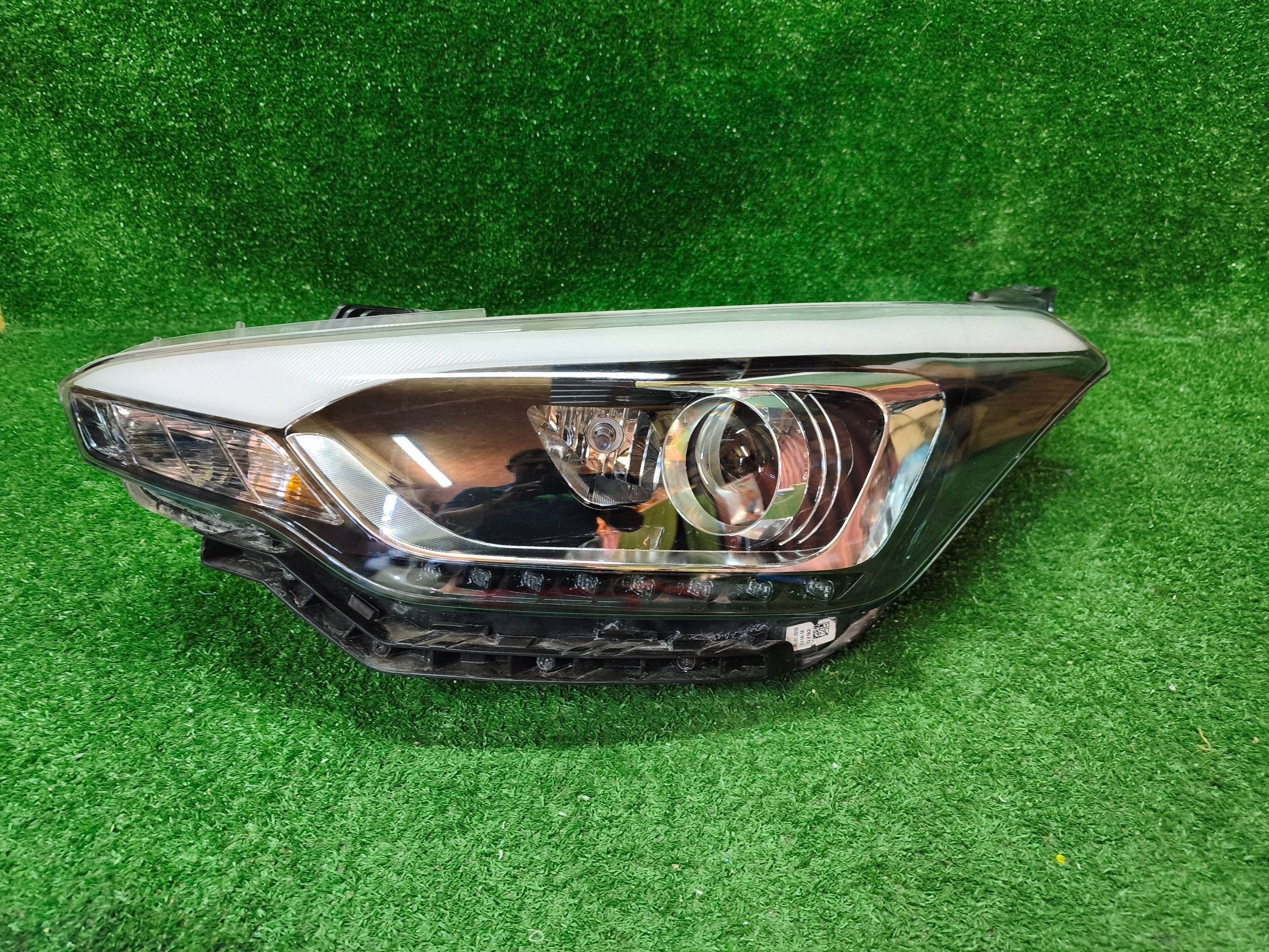 REFLEKTOR left front HYUNDAI I20 15- LED lens NR.R1554
