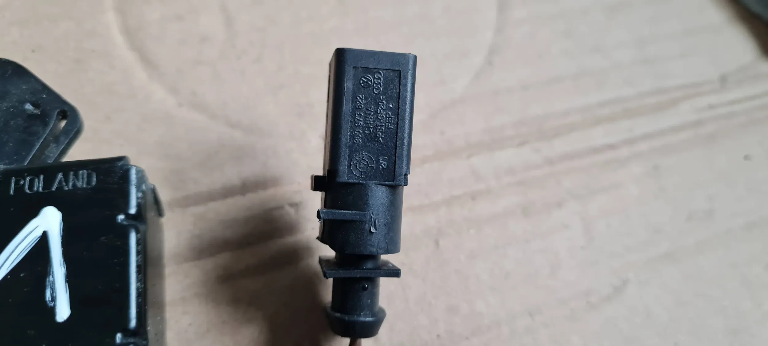 A5 8W bonnet latch lock supports 8W0823509C A4 B9 8W