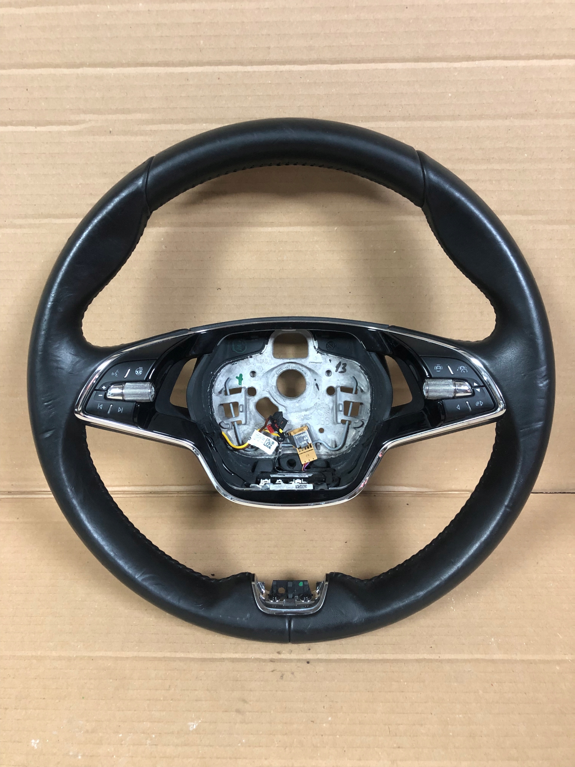 KIEROWNICA SKODA OCTAVIA IV 5E3419093AS