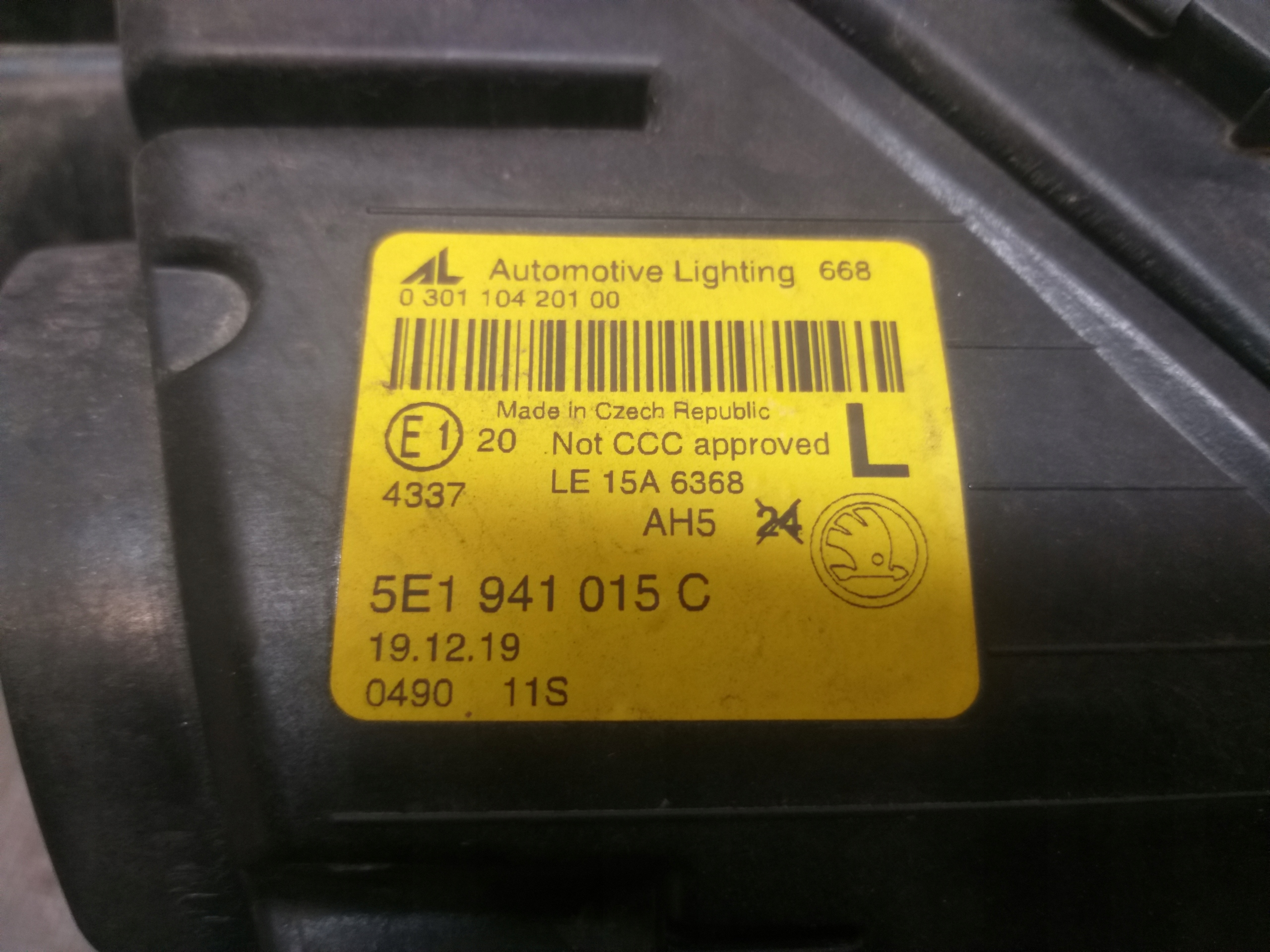 LIGHT FRONT LEFT SKODA OCTAVIA III 3 LIFT LED 5E1941015C