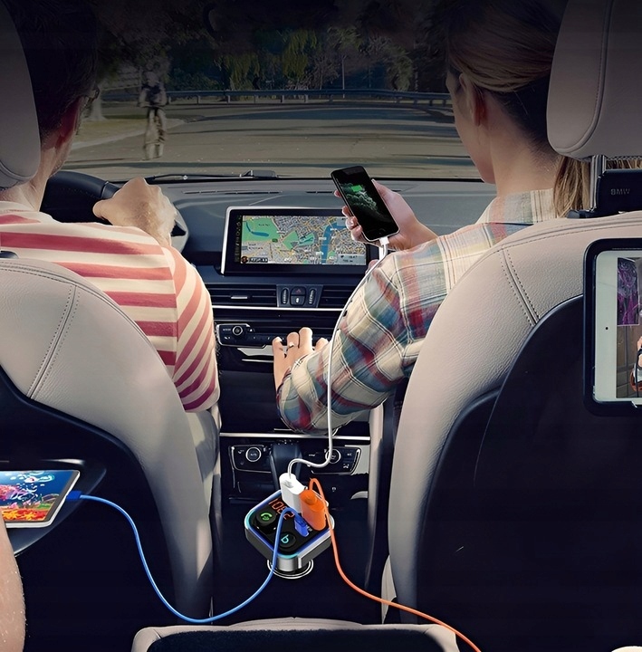 TRANSMITER BLUETOOTH AUDIO FM MP3 BT SZYBKA ŁADOWARKA 3X USB QC 3.0 RGB Cechy dodatkowe wbudowany mikrofon