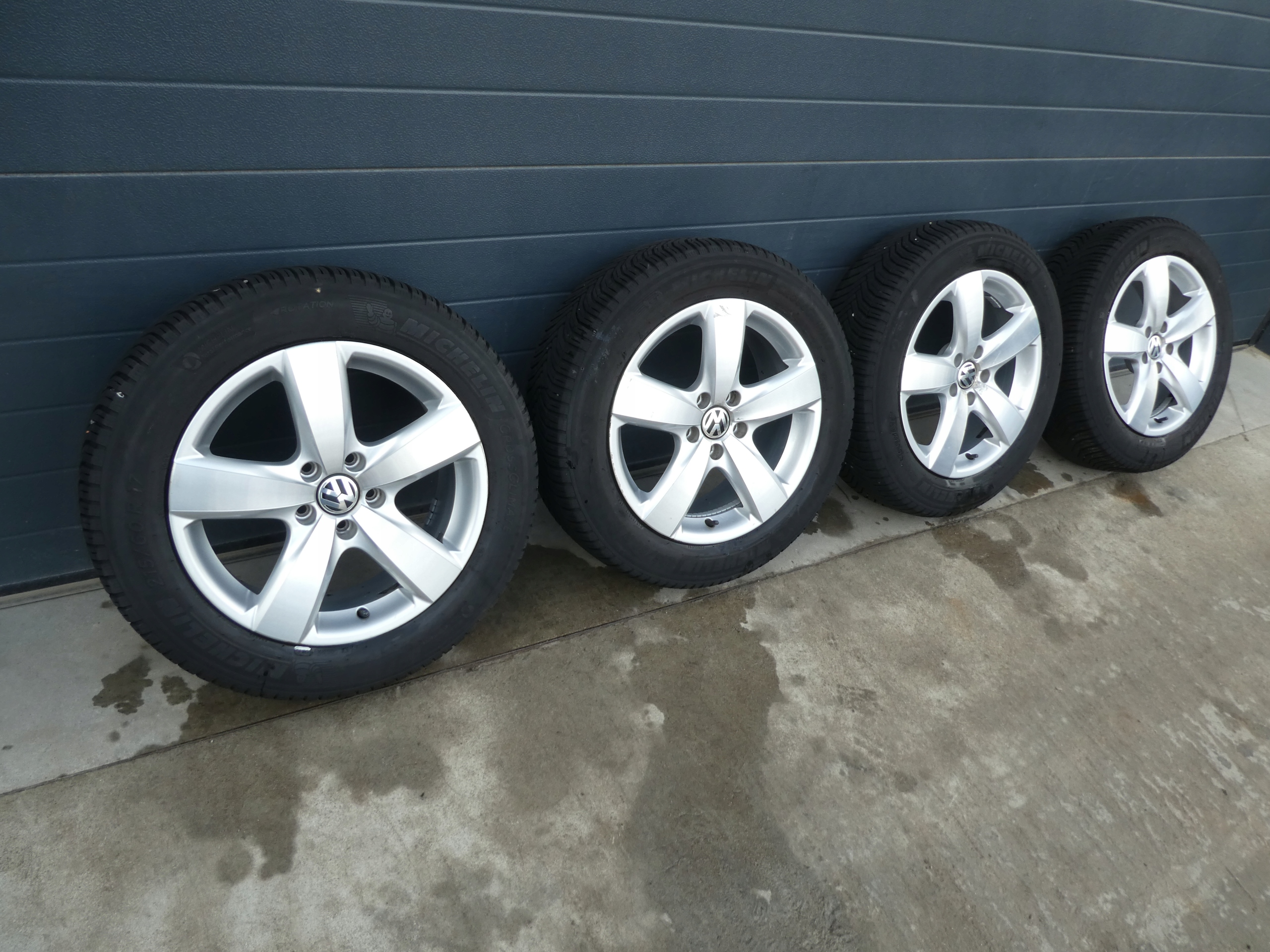 4X wheels discs tyres VW 5N0601025AG 2018R