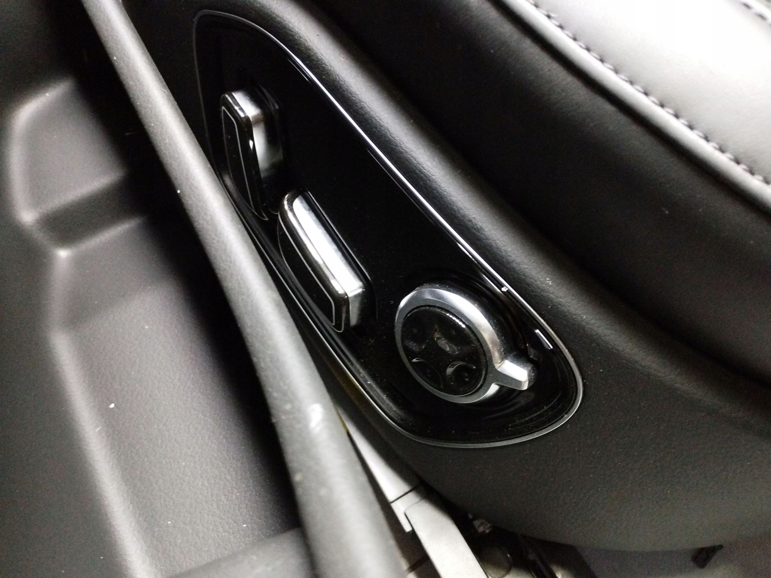 Audi A8 D4 4H seats side leather WENTYLOWANE heated