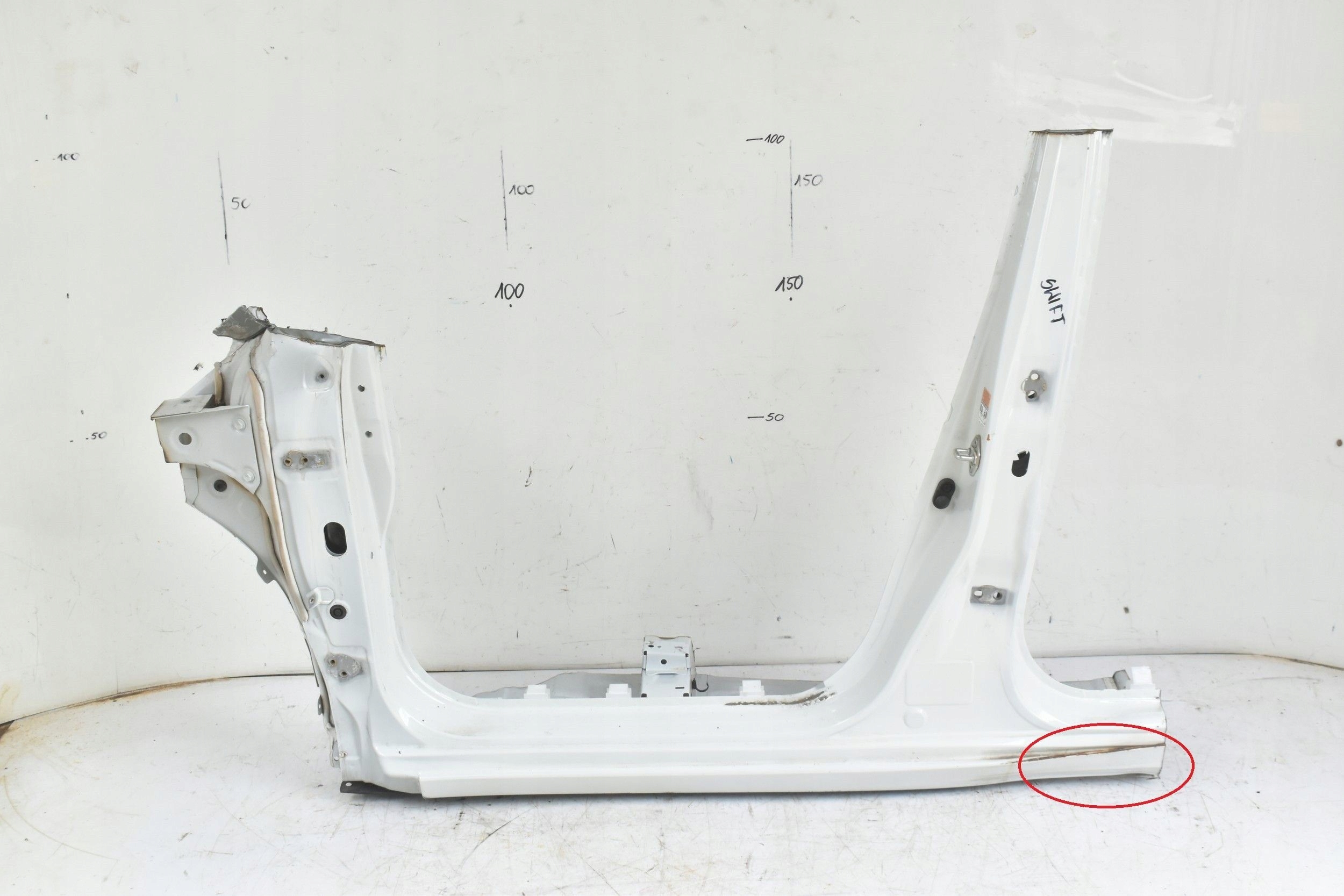 PRÓG SŁUPEK LEWY PRZÓD SUZUKI SWIFT MK8 ZVR 17-