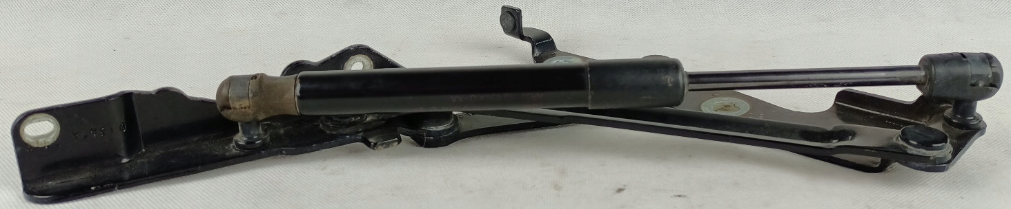 AR33-63406A10-AA 0 - Петля кришки багажника привід L Ford Mustang