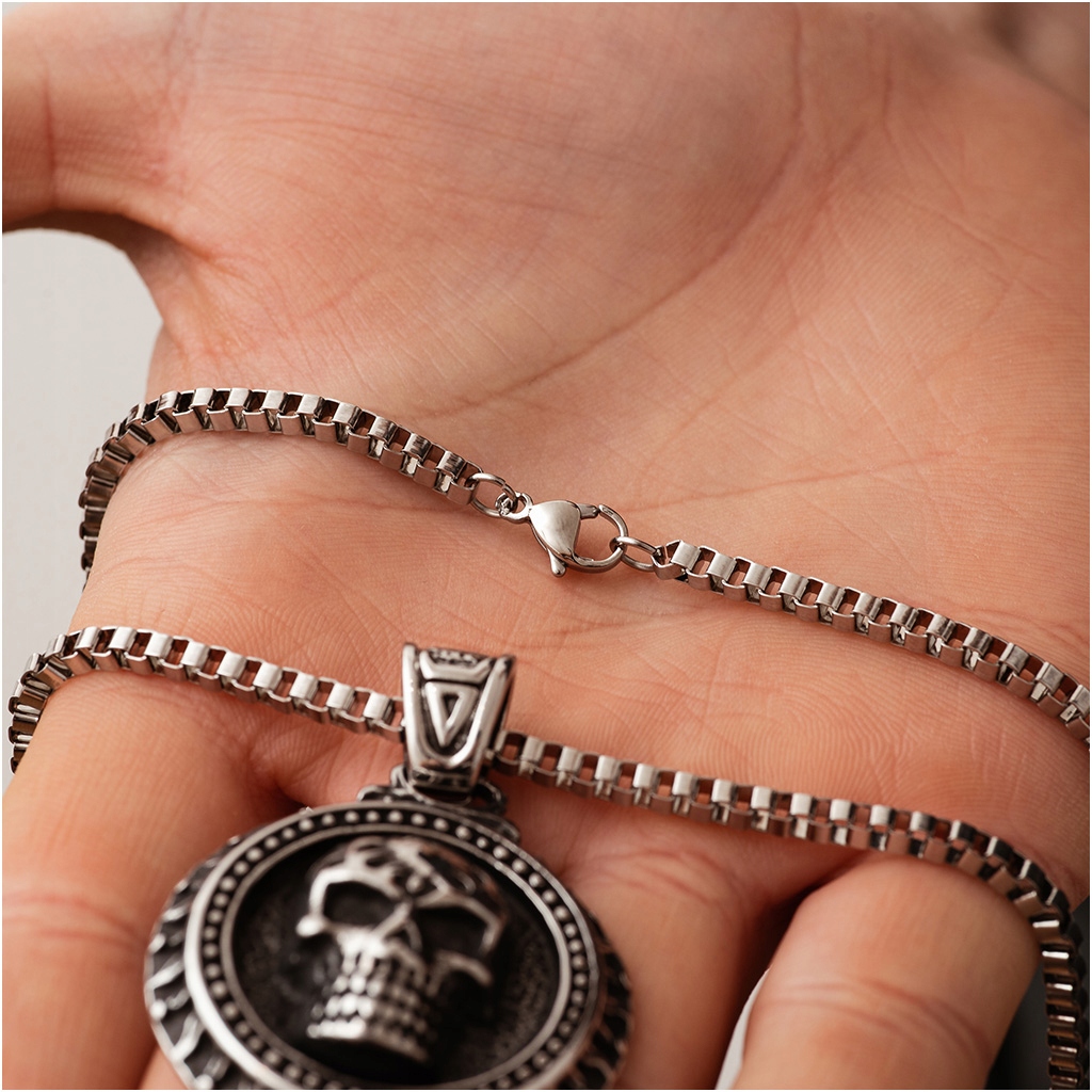 Zawieszka męska CZASZKA okrągła ORNAMENTY wisiorek STAL 316L Kamień Bez kamienia