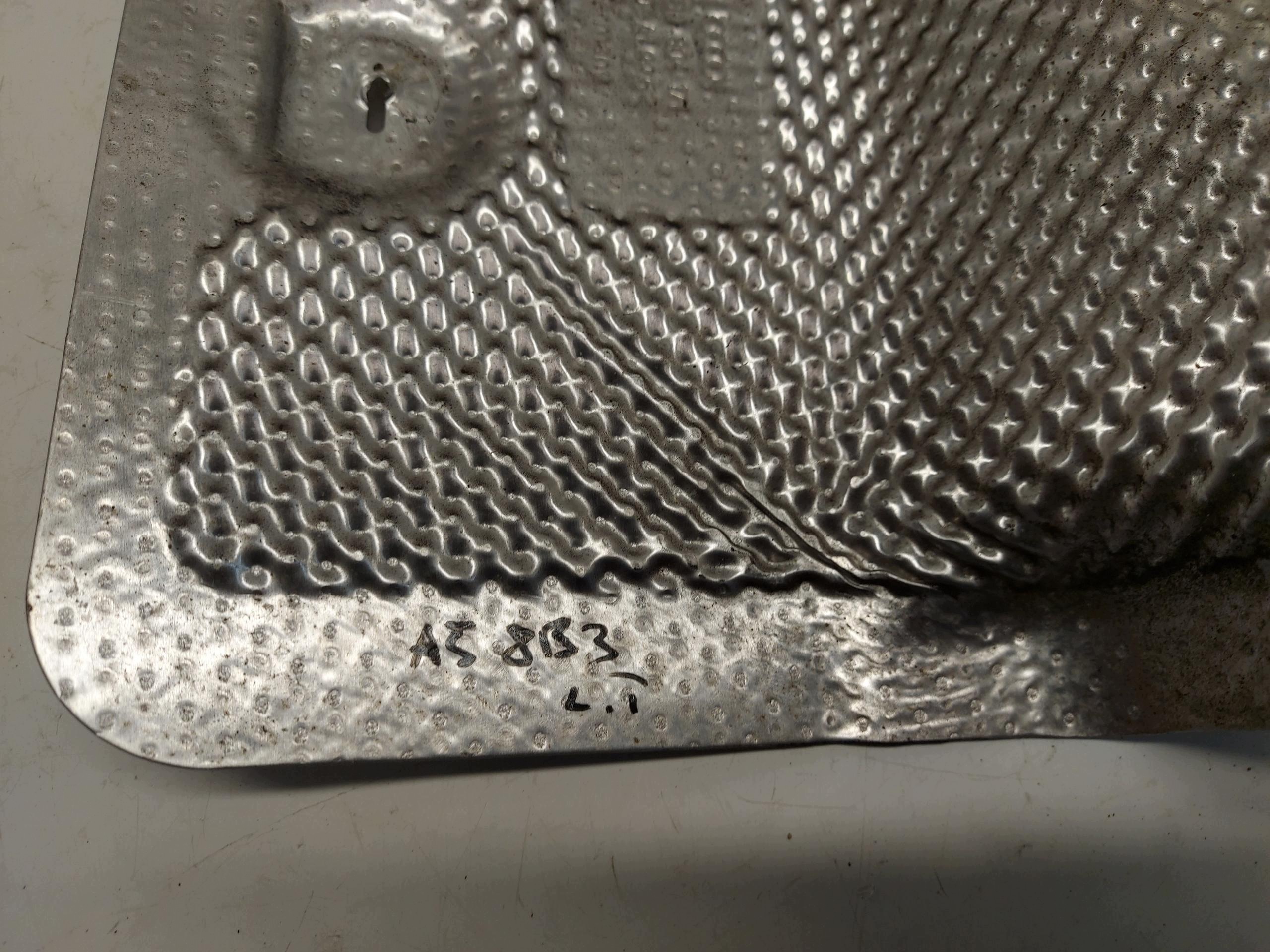 AUDI A5 8B3 B10 AVANT kryt termiczna výfuku levá 8B3804171