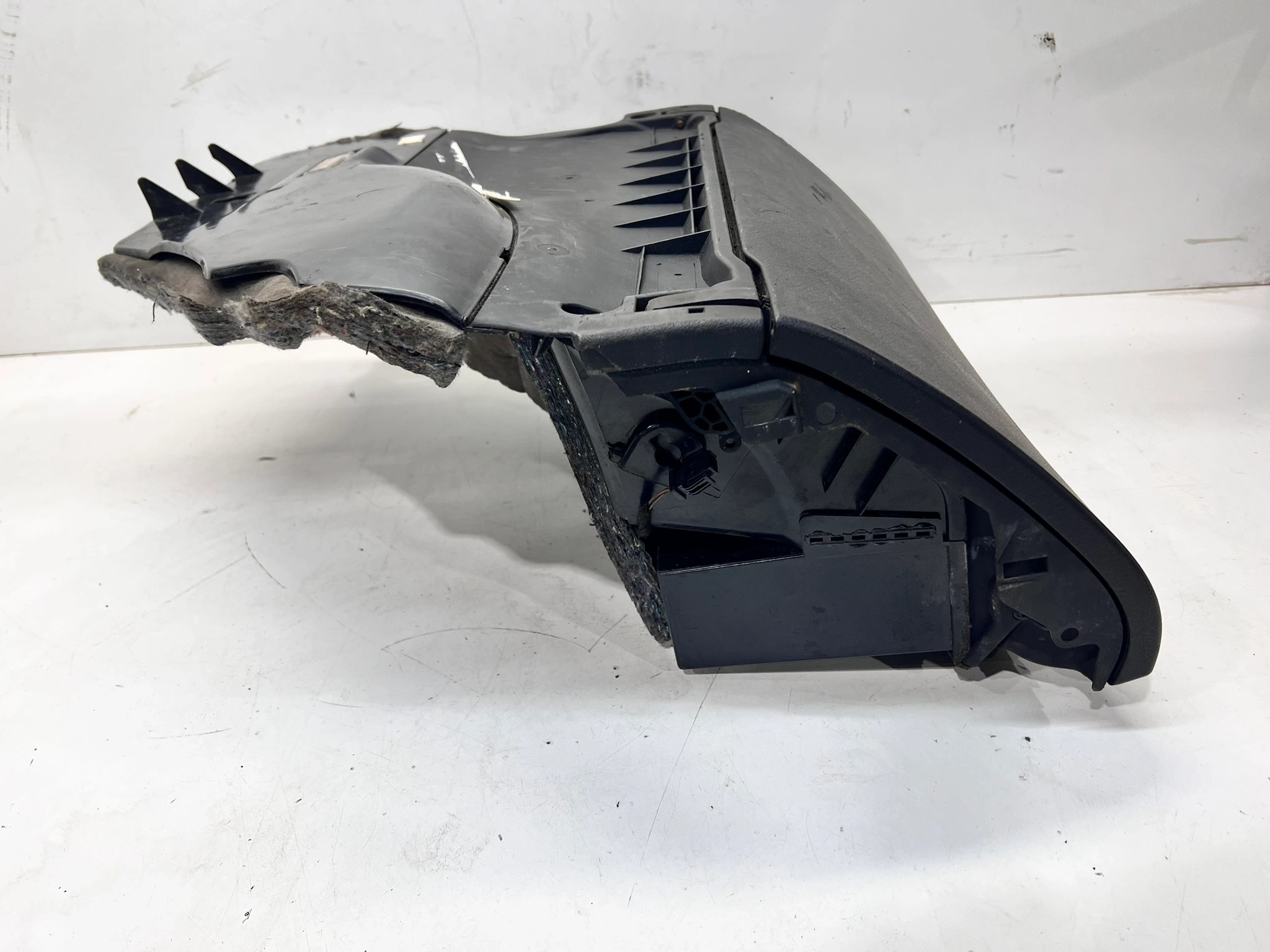 Handschuhfach des Beifahrers AUDI A4 B6 B7 8E1857035 1/25