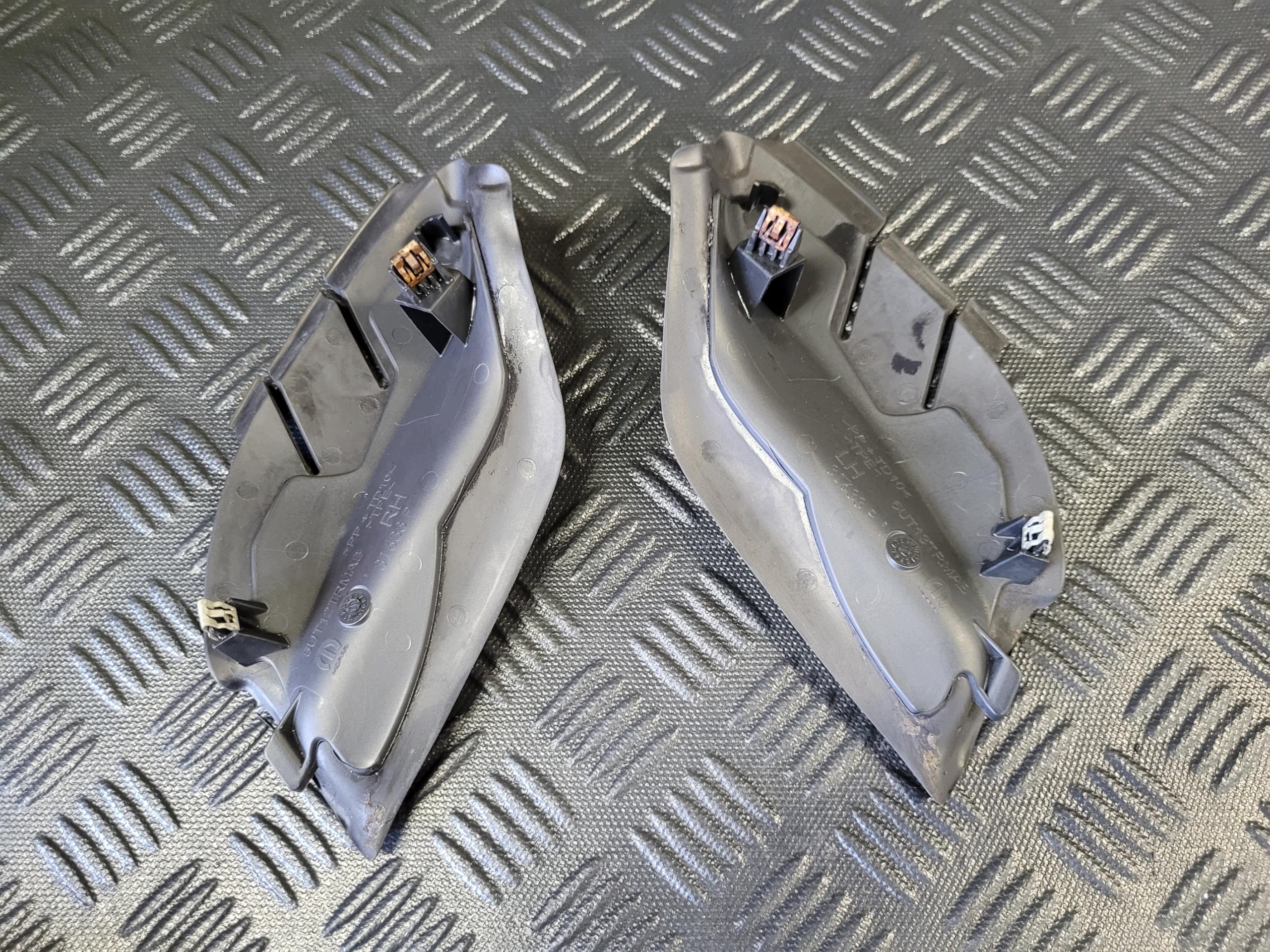 5UT12TRMAB torpedo front right front right JEEP COMPASS II