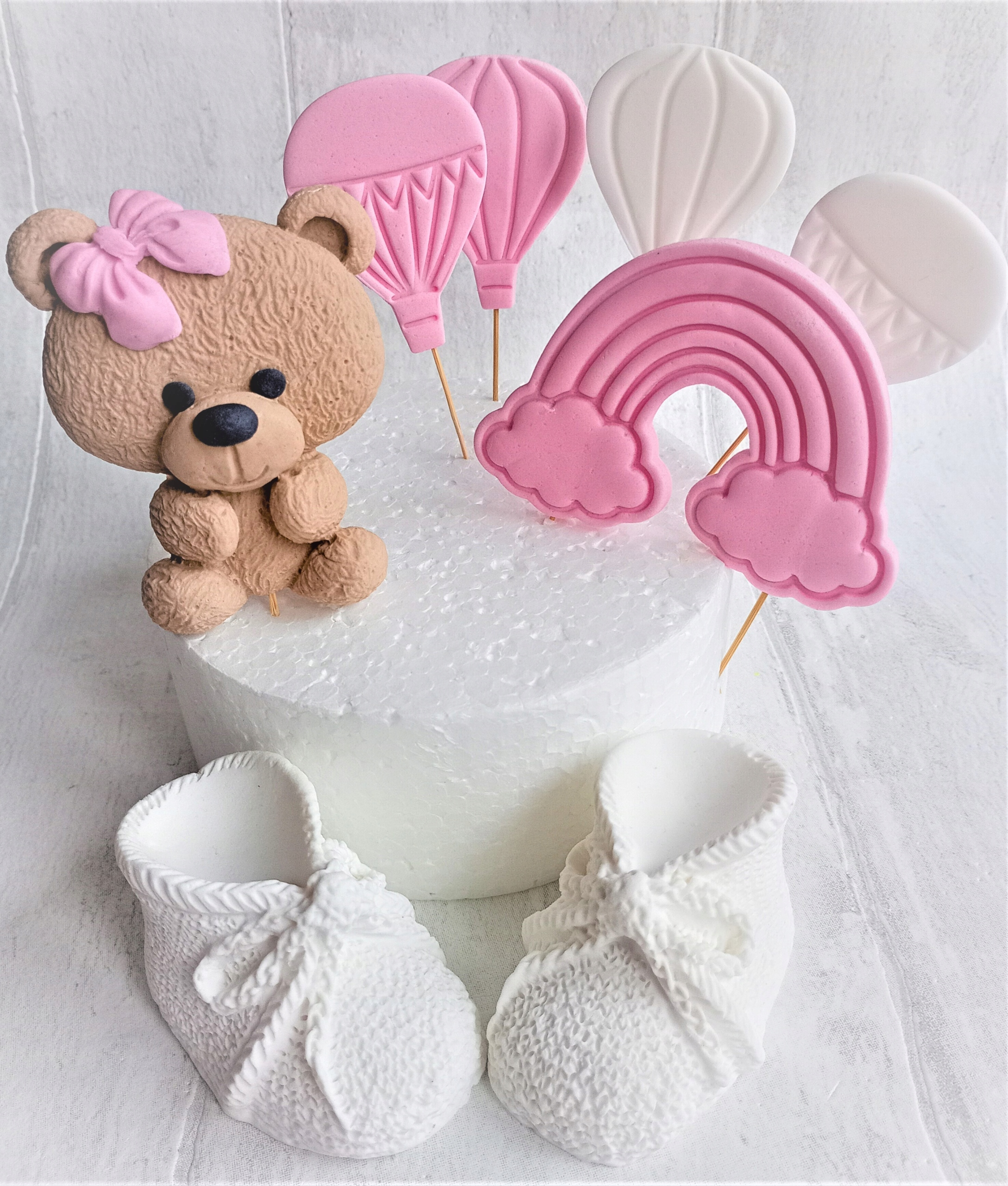 Levně Medvídek botičky balóny duha Dekorace na křtiny rok z cukrové hmoty