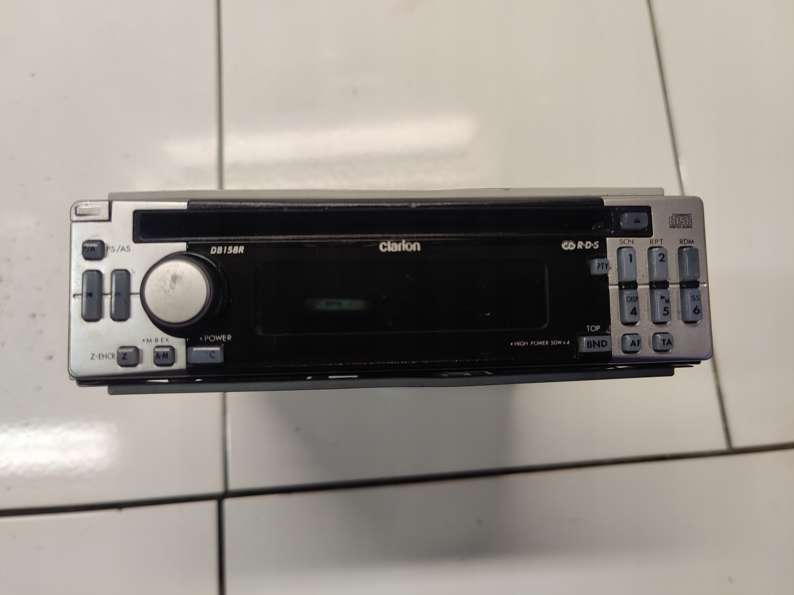 RADIO CD SAMOCHODOWE CLARION DB158R