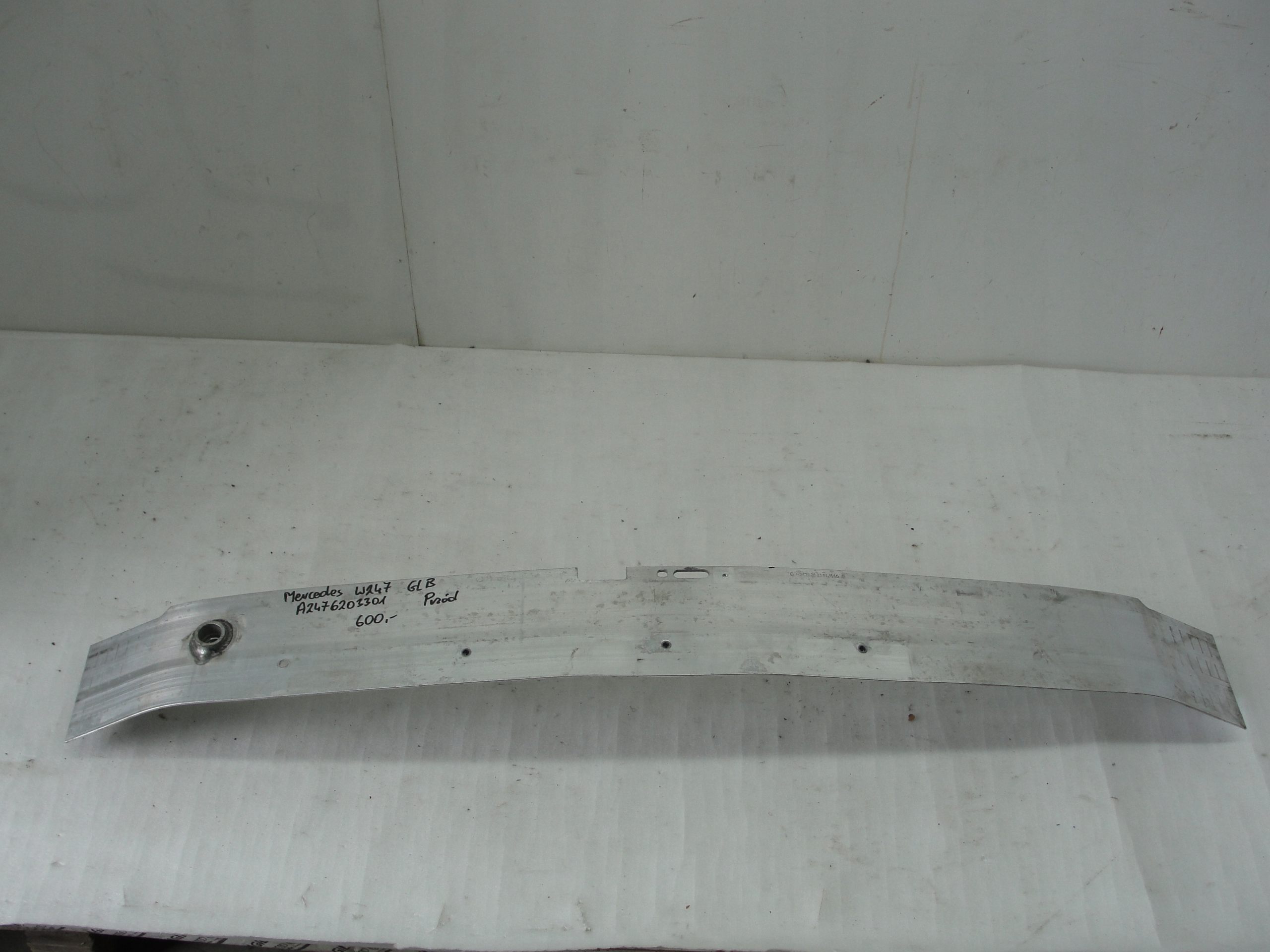 BELKA ZDERZAKA PRZÓD MERCEDES W247 GLB A2476203301