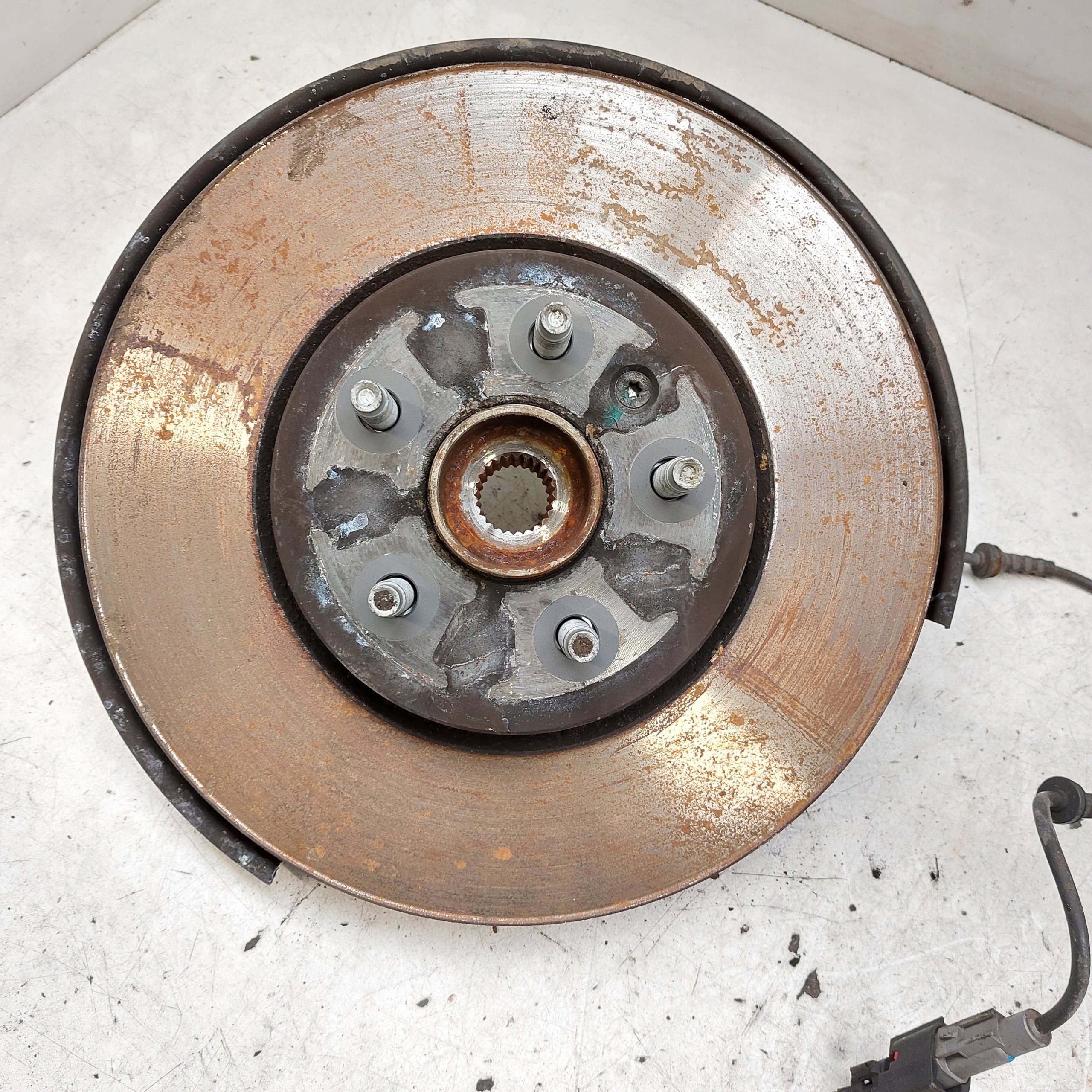 opel MOKKA 1,4T поворотный кулак + диск