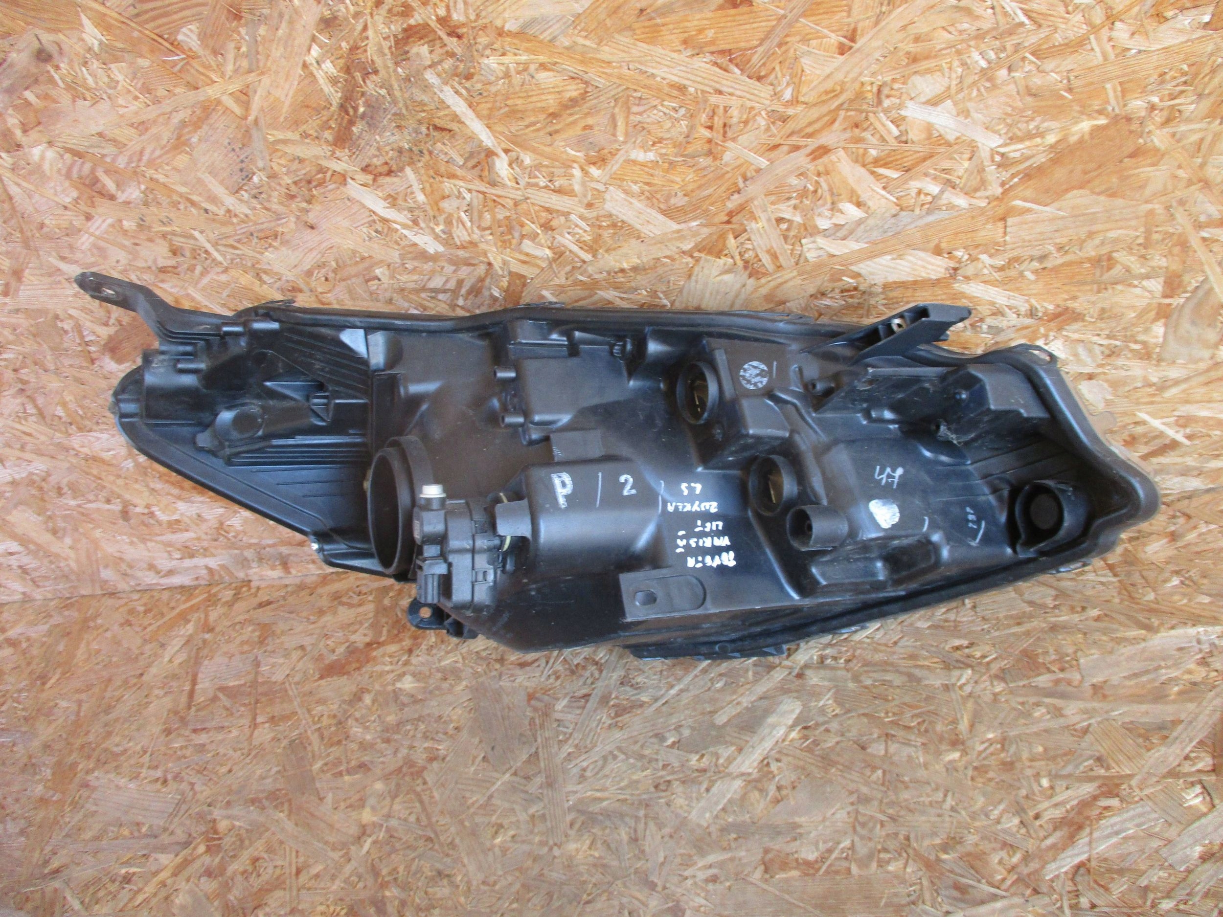 light front front left TOYOTA YARIS III LIFT 17- ZWYKLA