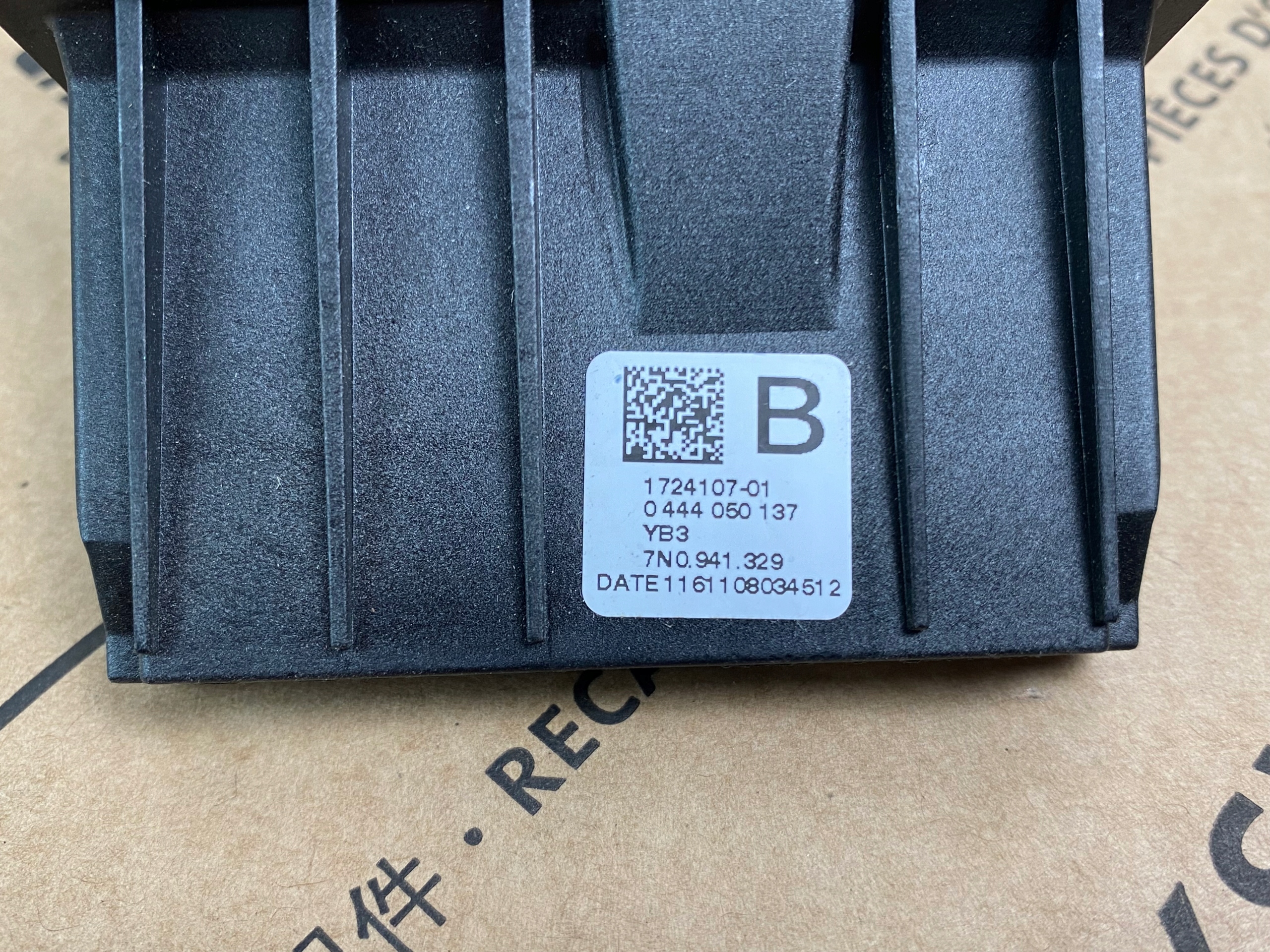 GD AUDI Q3 STEROWNIK SPALIN ADBLUE 7N0941329 Typ samochodu Samochody osobowe