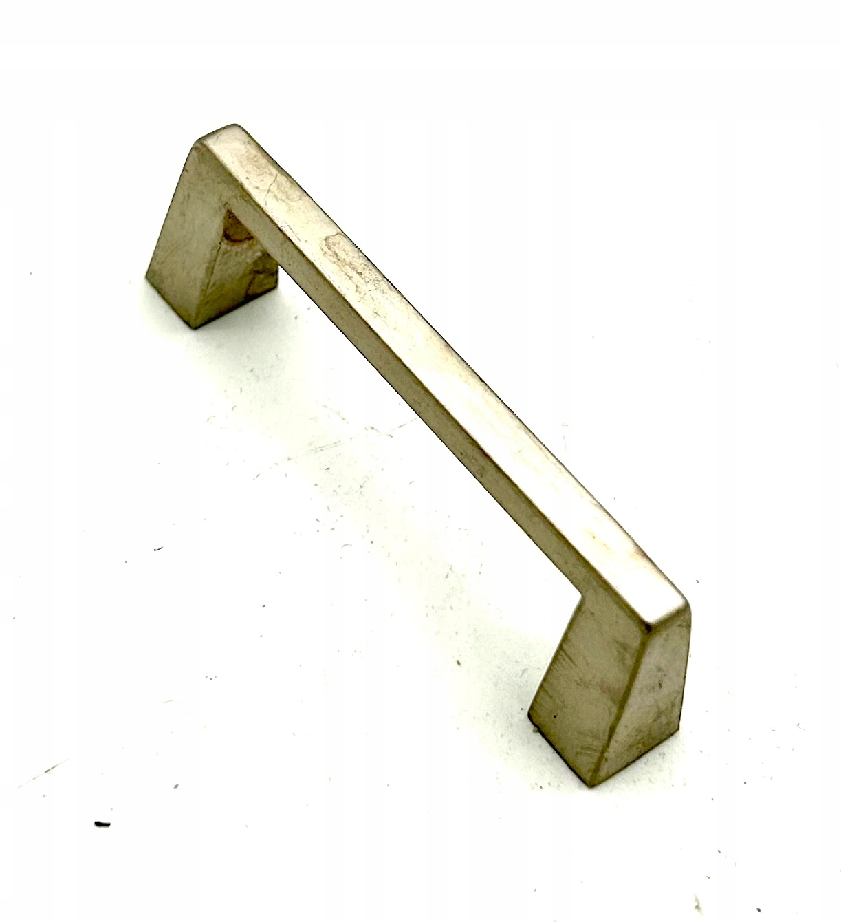 

Uchwyt Meblowy Metalowy satyna 64 m
