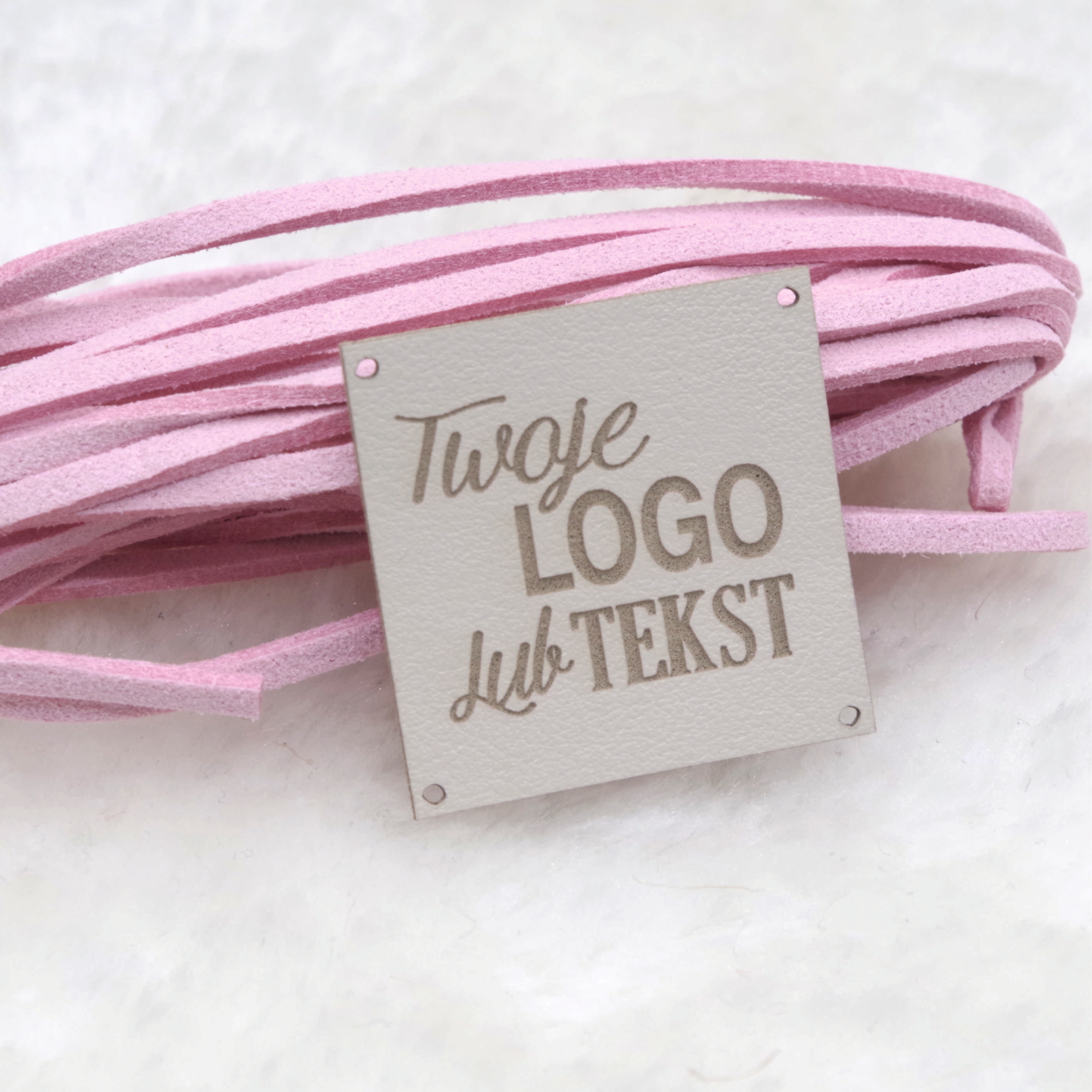 Etikety 3x3cm ekokůže s vaším logem 25 Ks. Sosenco