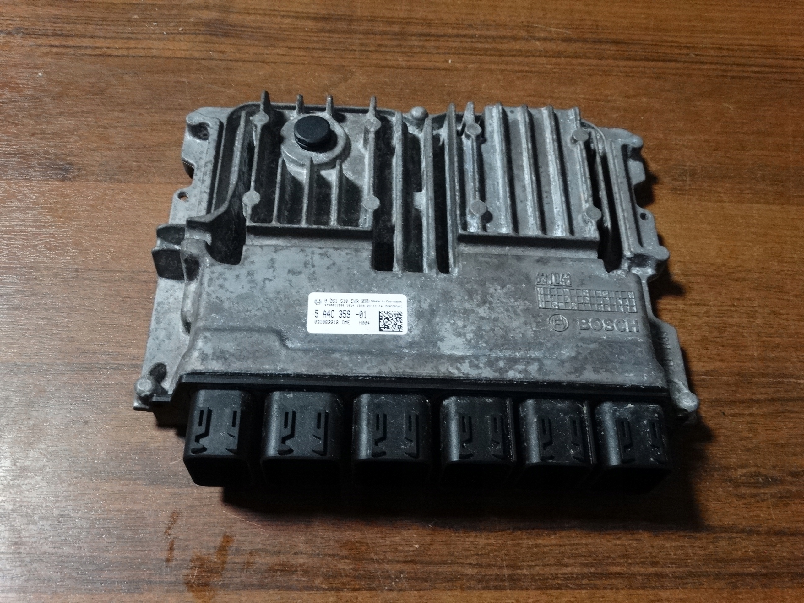 IDEALNY control unit of the engine BMW B46 B48 DME-84T0 1 9