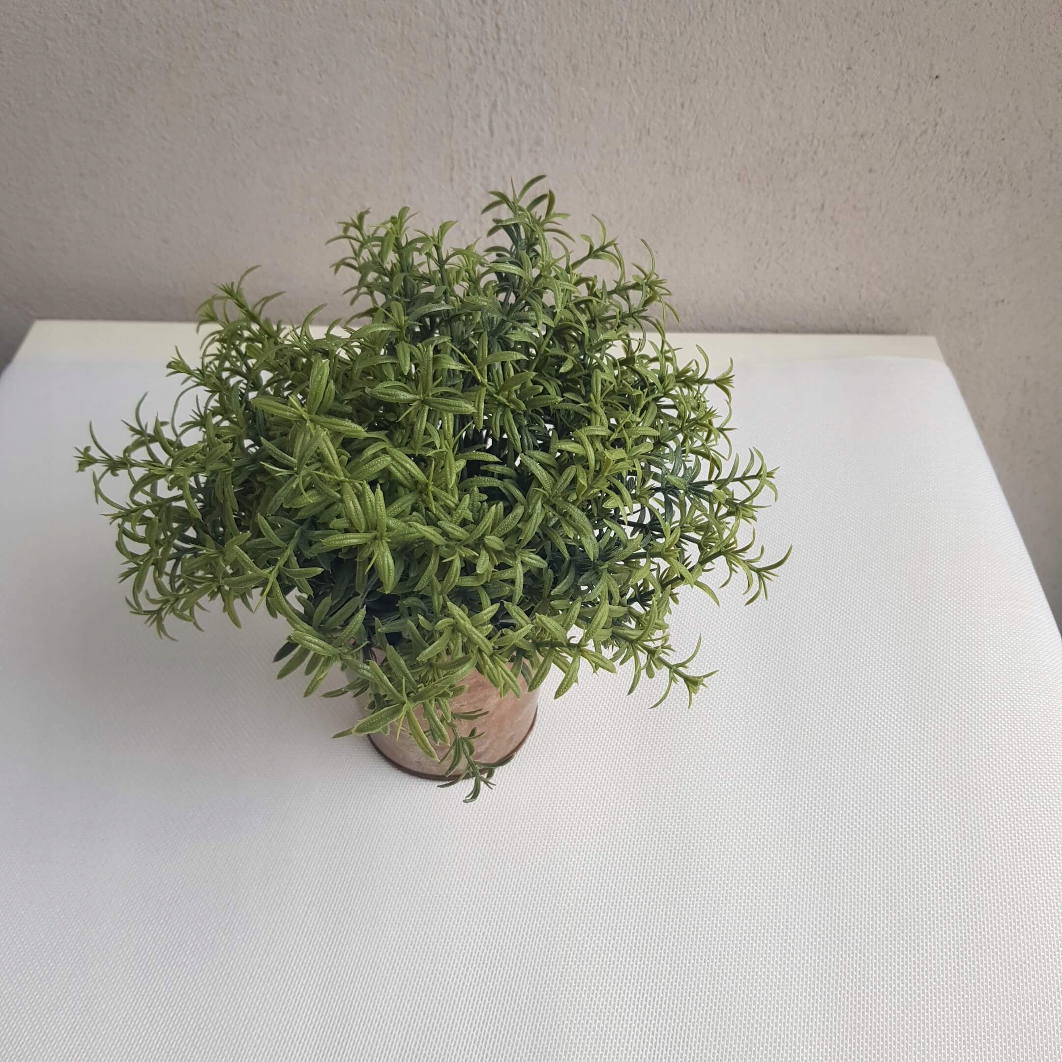 Juta dekoracyjna materiał biel 48cm x 4,5m Kolor dominujący biały