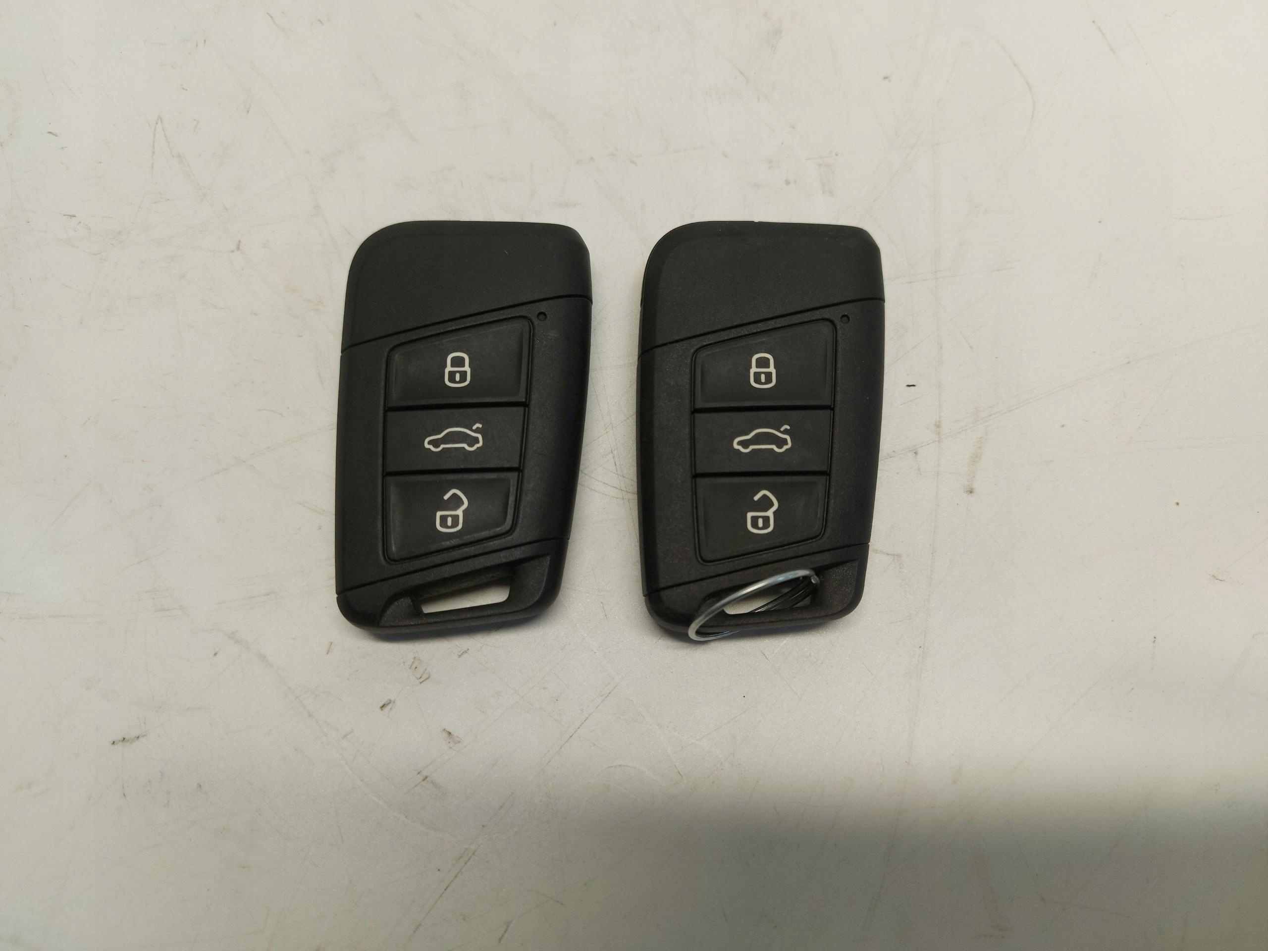Skoda Karoq Lift 57A key PILOT 3V0959752P