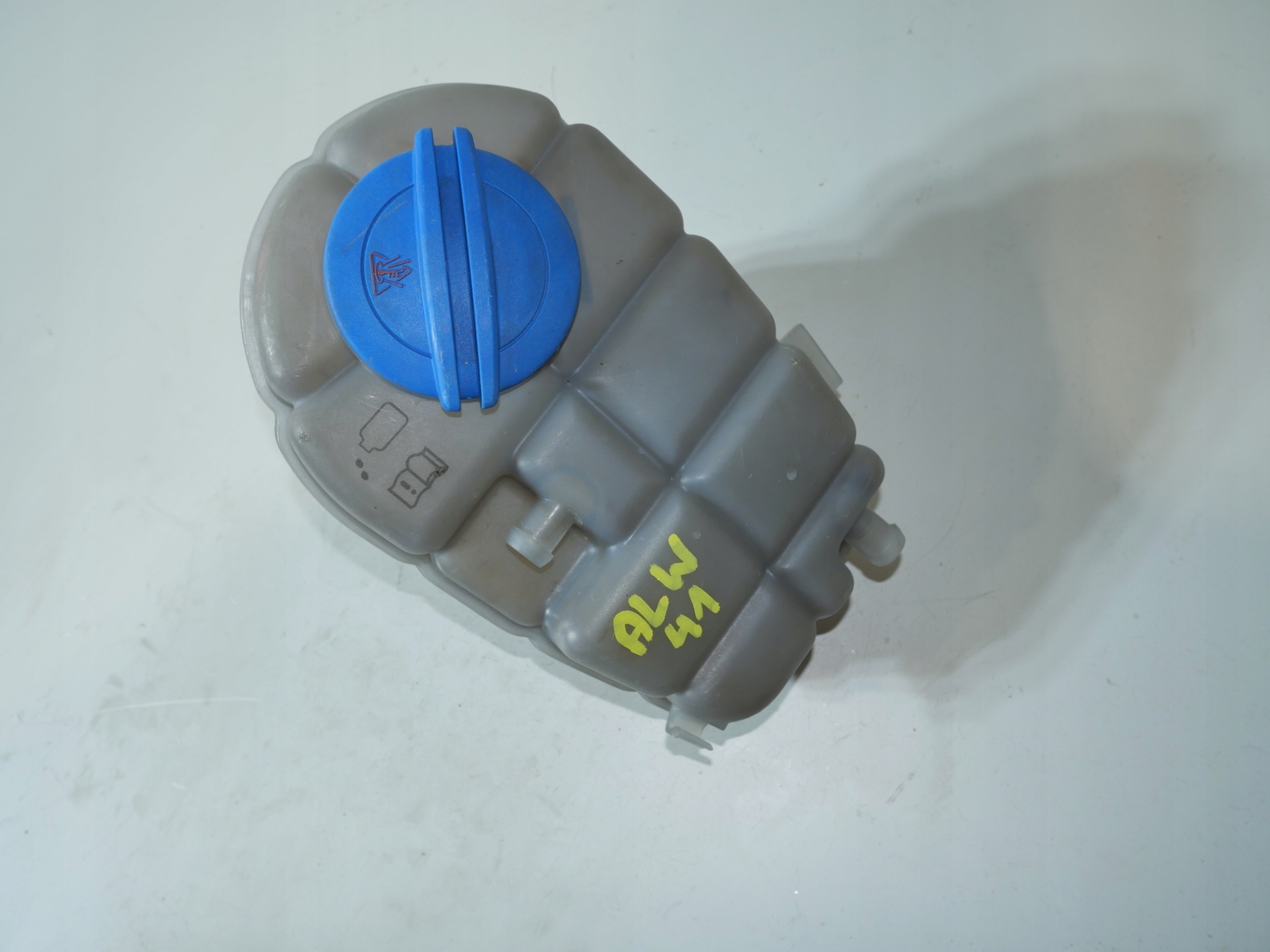 AUDI Scheibenwaschbehälter 4G0121403 A G