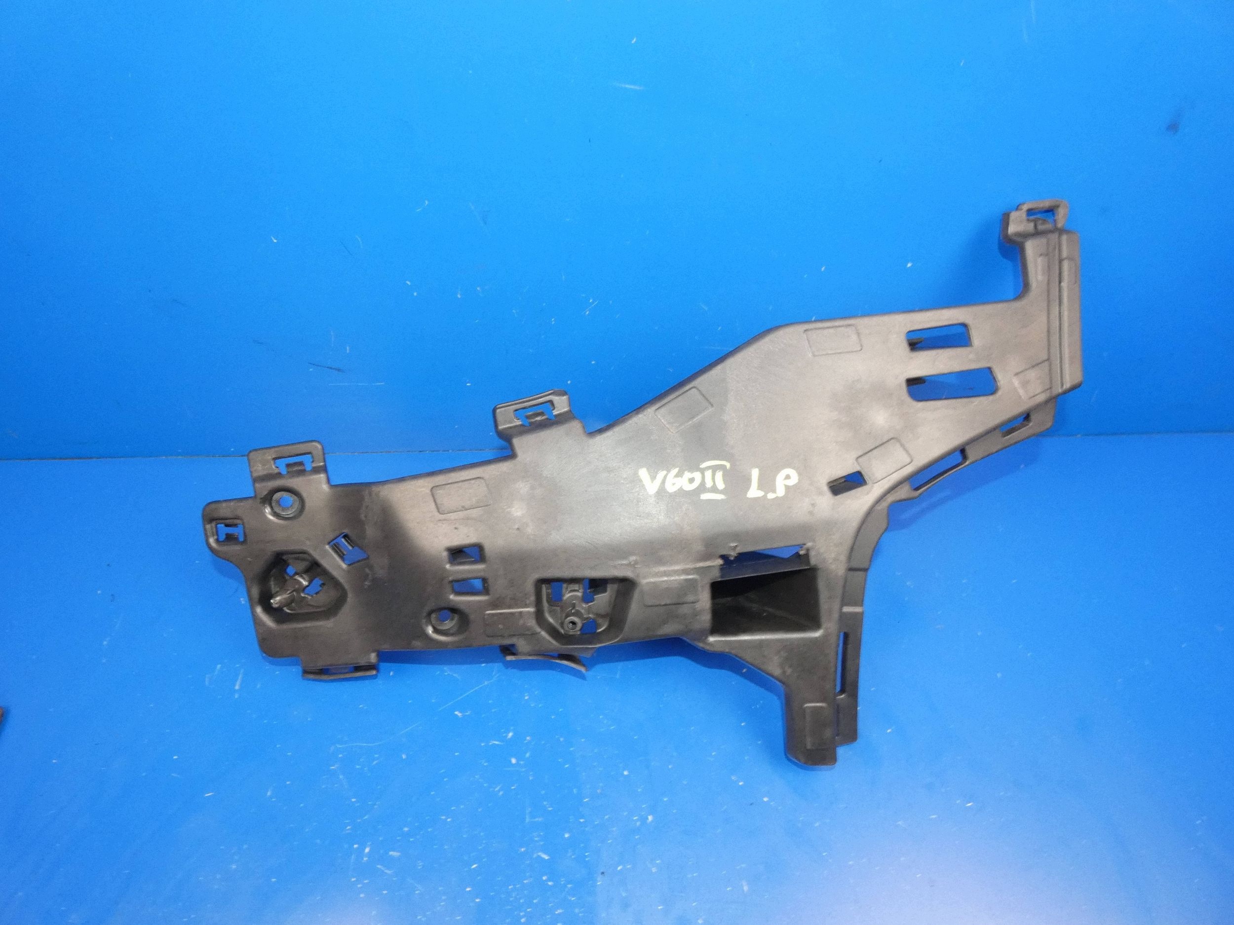 VOLVO V60 II S60 III support holder of a bumper left front