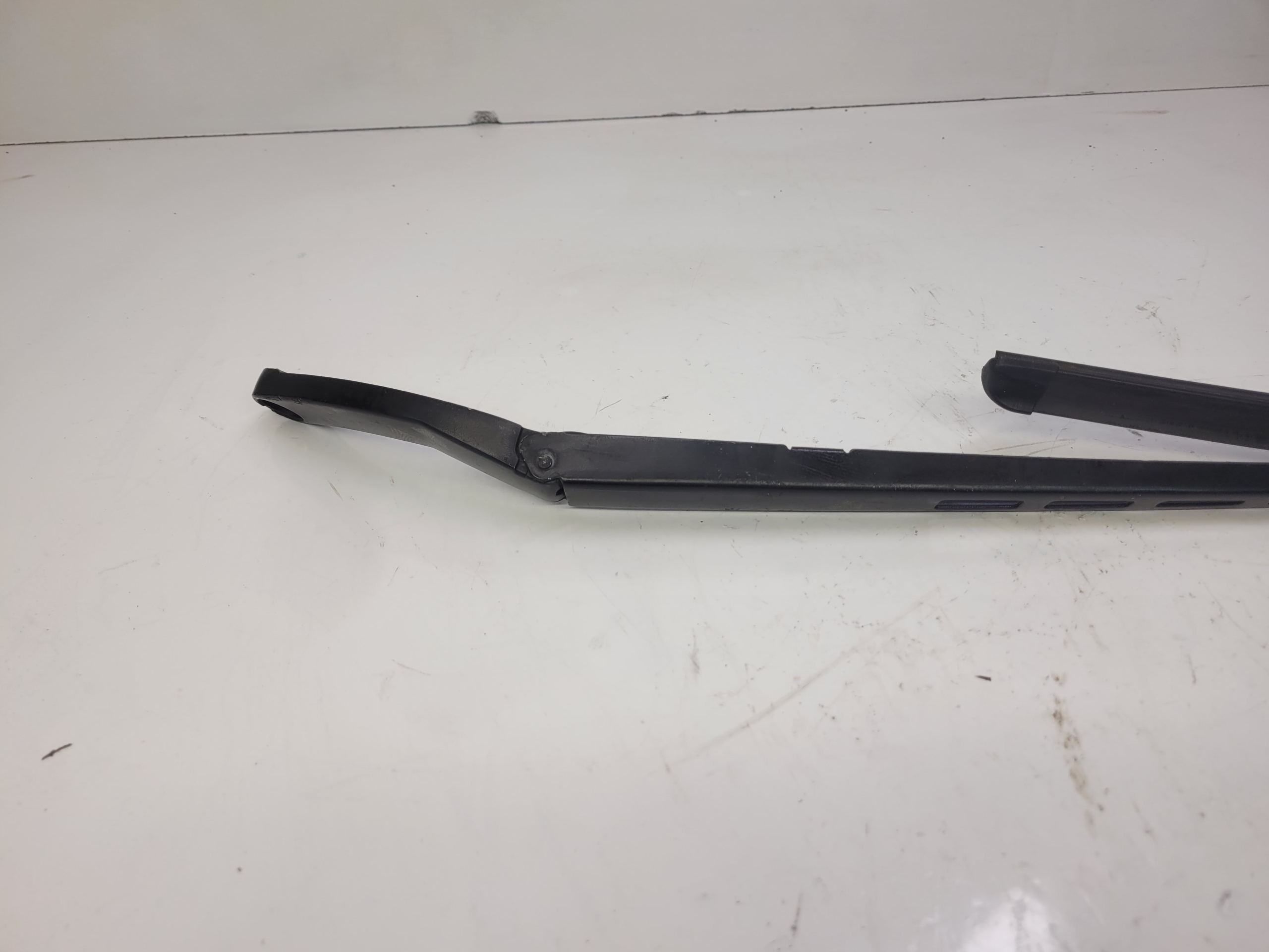 wiper arm AUDI A6 C6 right 4F1955410