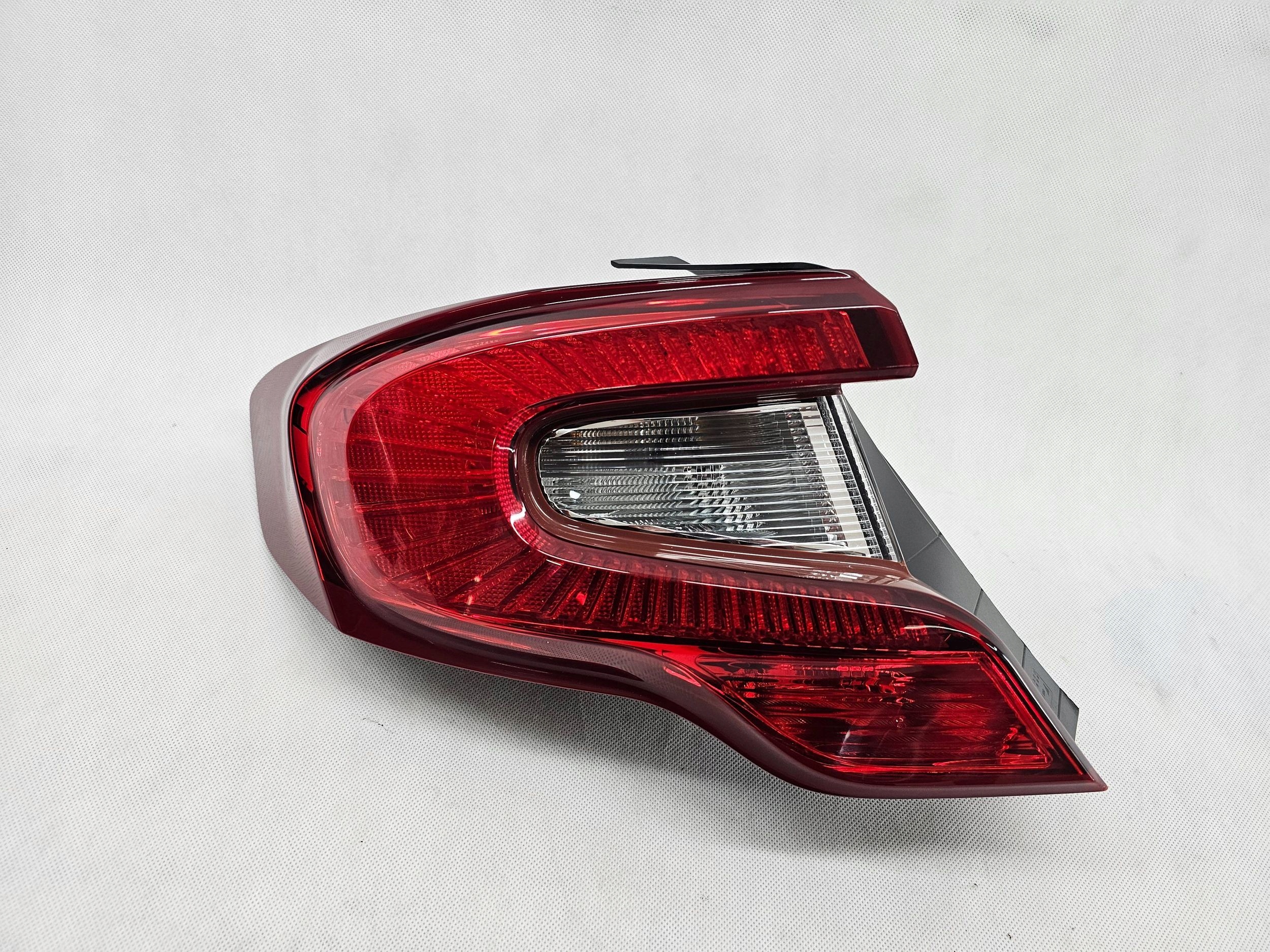 FIAT TIPO II SEDAN LAMPA TYŁ TYLNA LEWA LED DEMONTAŻ 521954580E