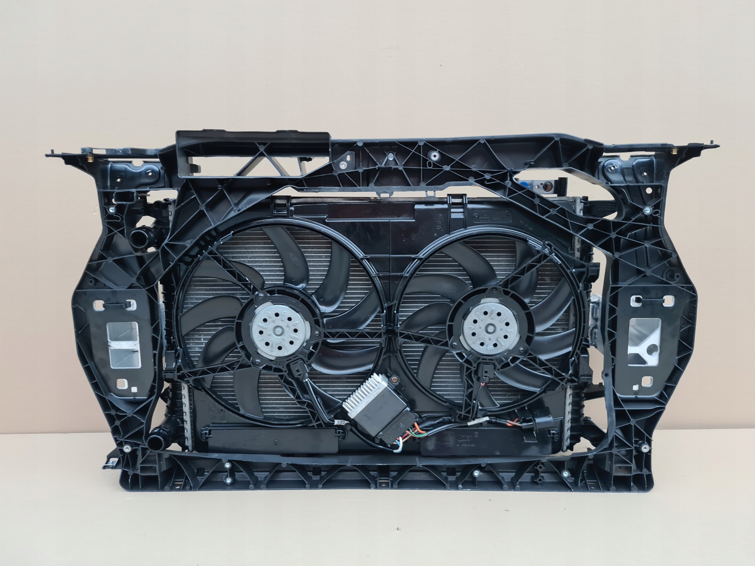 БАЛКА ПЕРЕДНЯ ПАНЕЛЬ ПЕРЕДНІЙ РАДІАТОРИ AUDI Q3u 2tdi