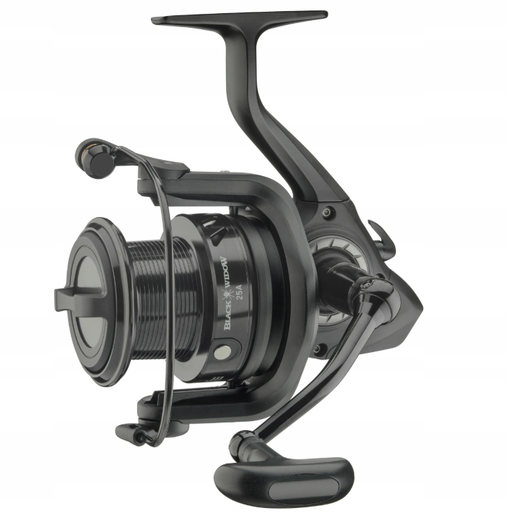 Naviják Daiwa Black Widow 25A