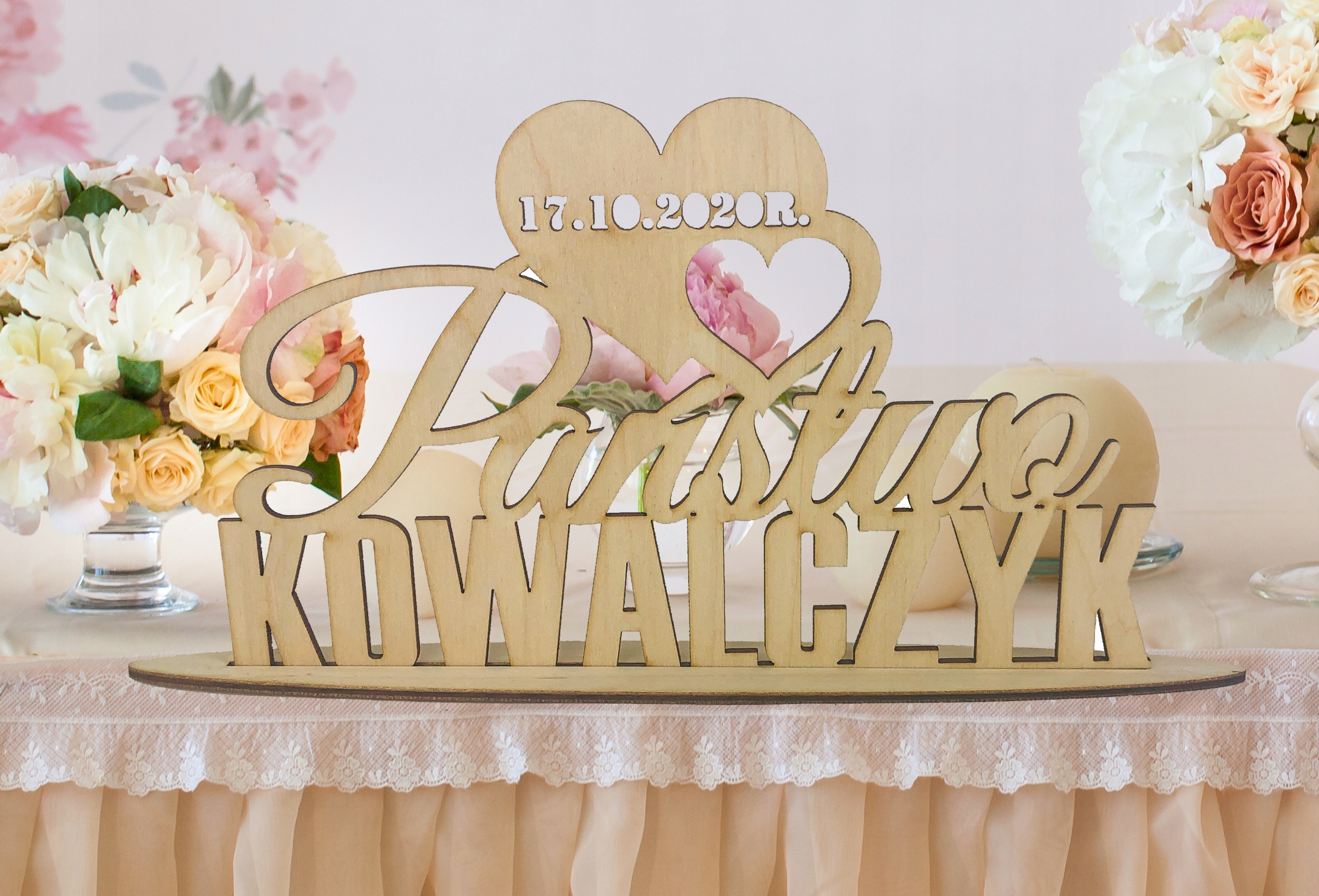 Napis nazwisko Pary Młodej na stół data ozdoba Marka Kreatywne Myślenie