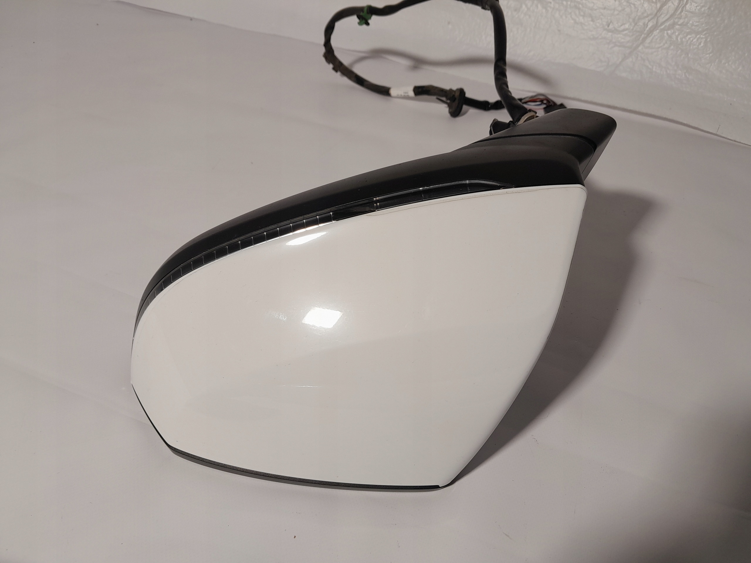 AUDI Q5 II 80A mirror left 14PIN LY9C