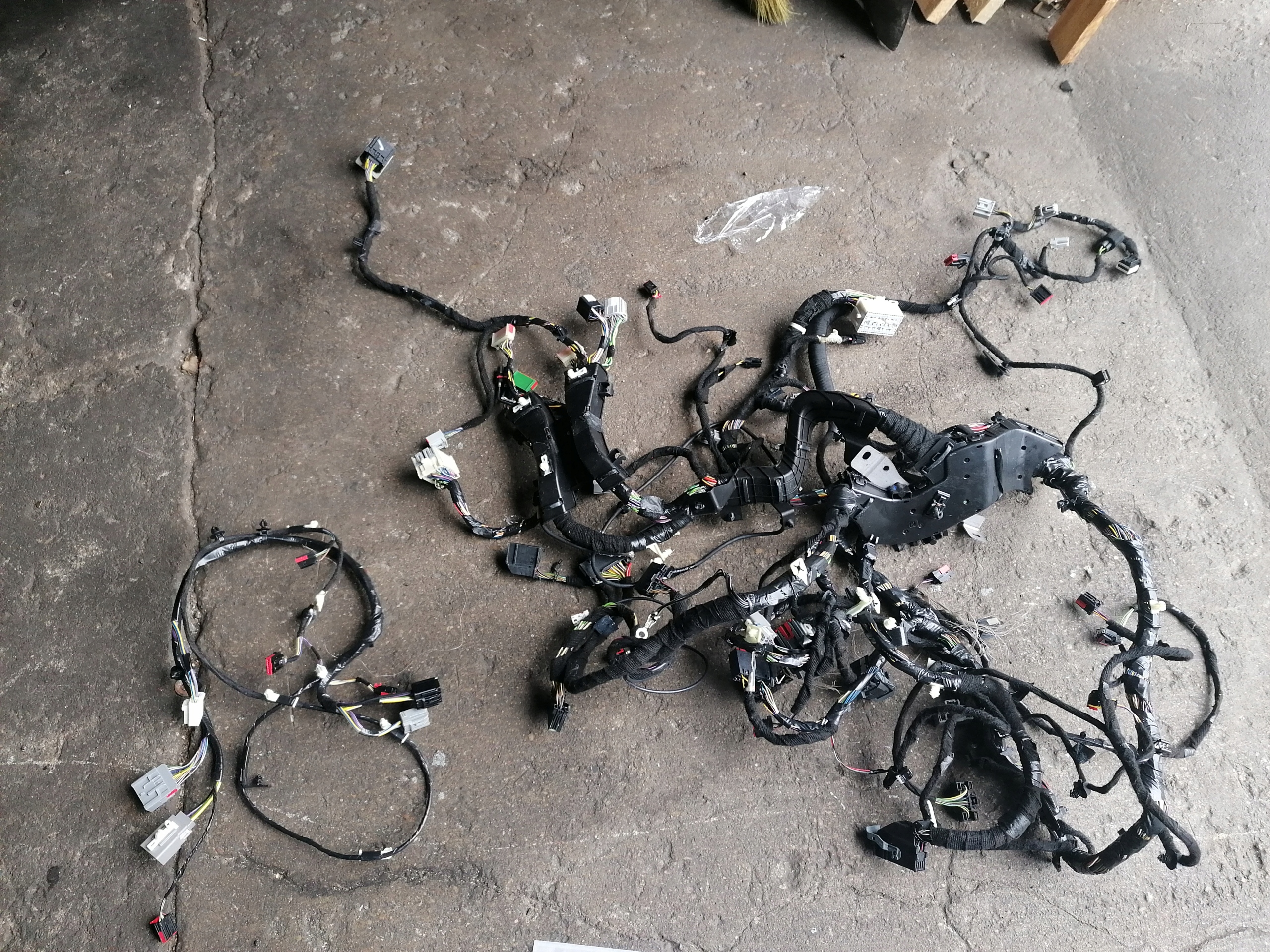 164A УСТАНОВКА КОНСОЛИ FORD MONDEO MK5